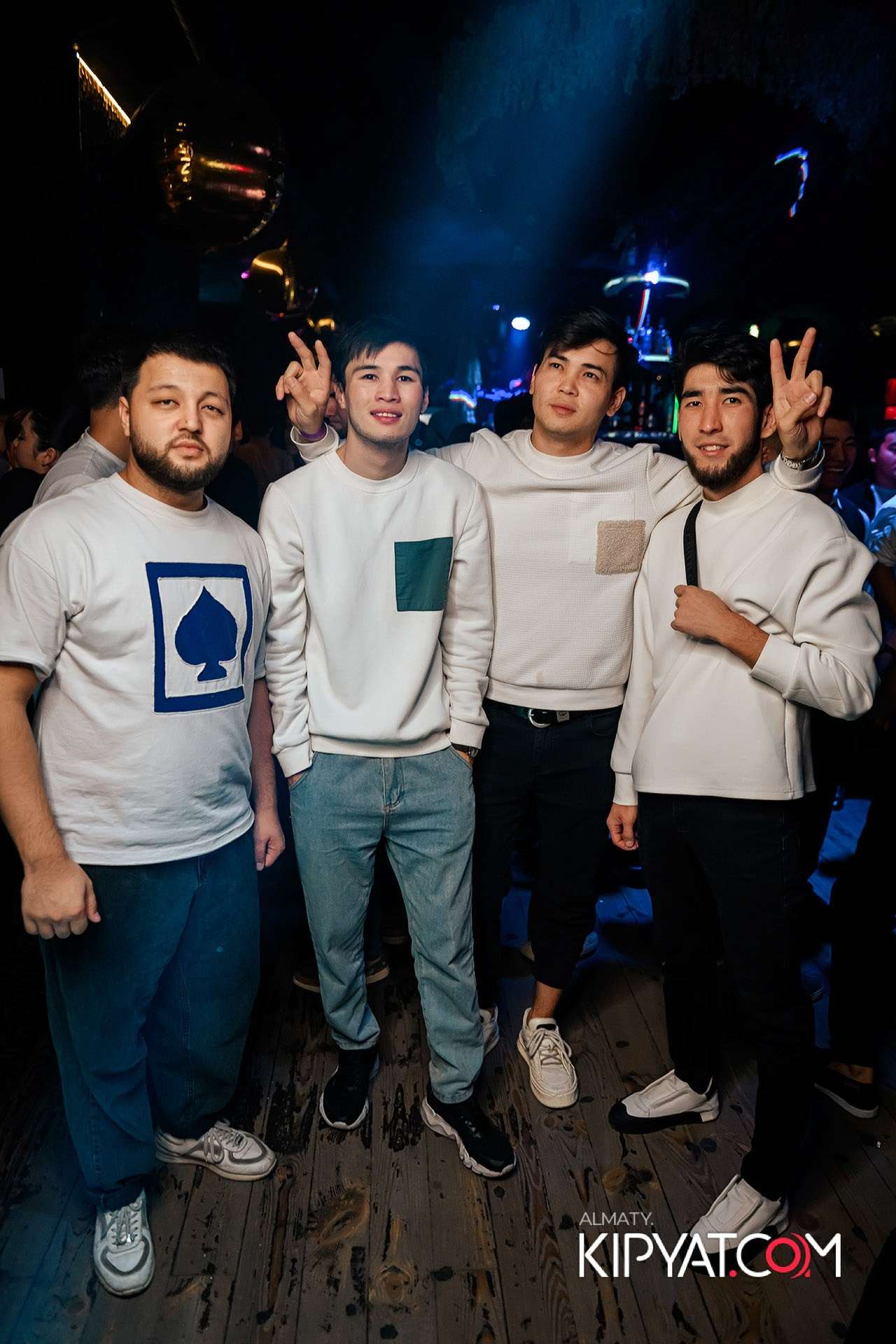 Uyat Еmes Bar. КИПЯТКОМ АЛМАТЫ!