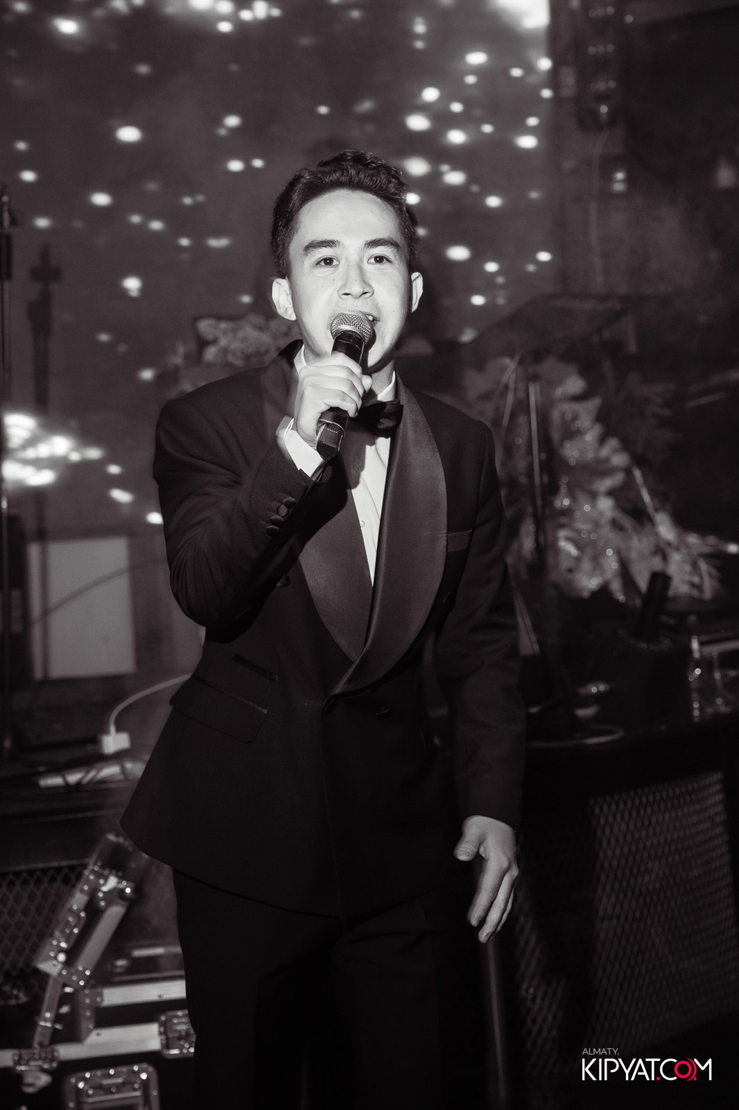 FRIENDS BAR & TERRACE. КИПЯТКОМ АЛМАТЫ!