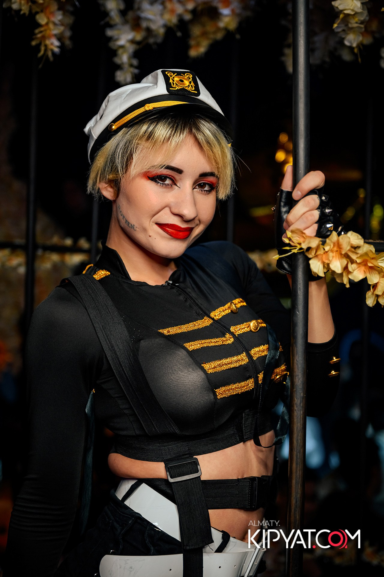 UYAT EMES BAR. КИПЯТКОМ АЛМАТЫ!