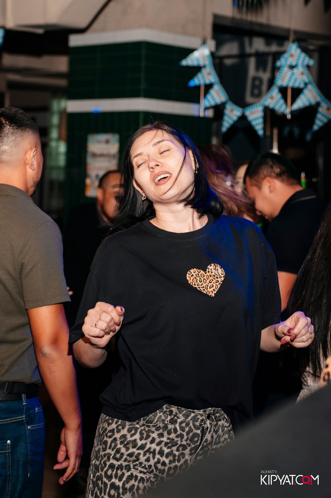 OKTOBERFEST — ПИНТА НА СЕЙФУЛЛИНА. КИПЯТКОМ АЛМАТЫ!