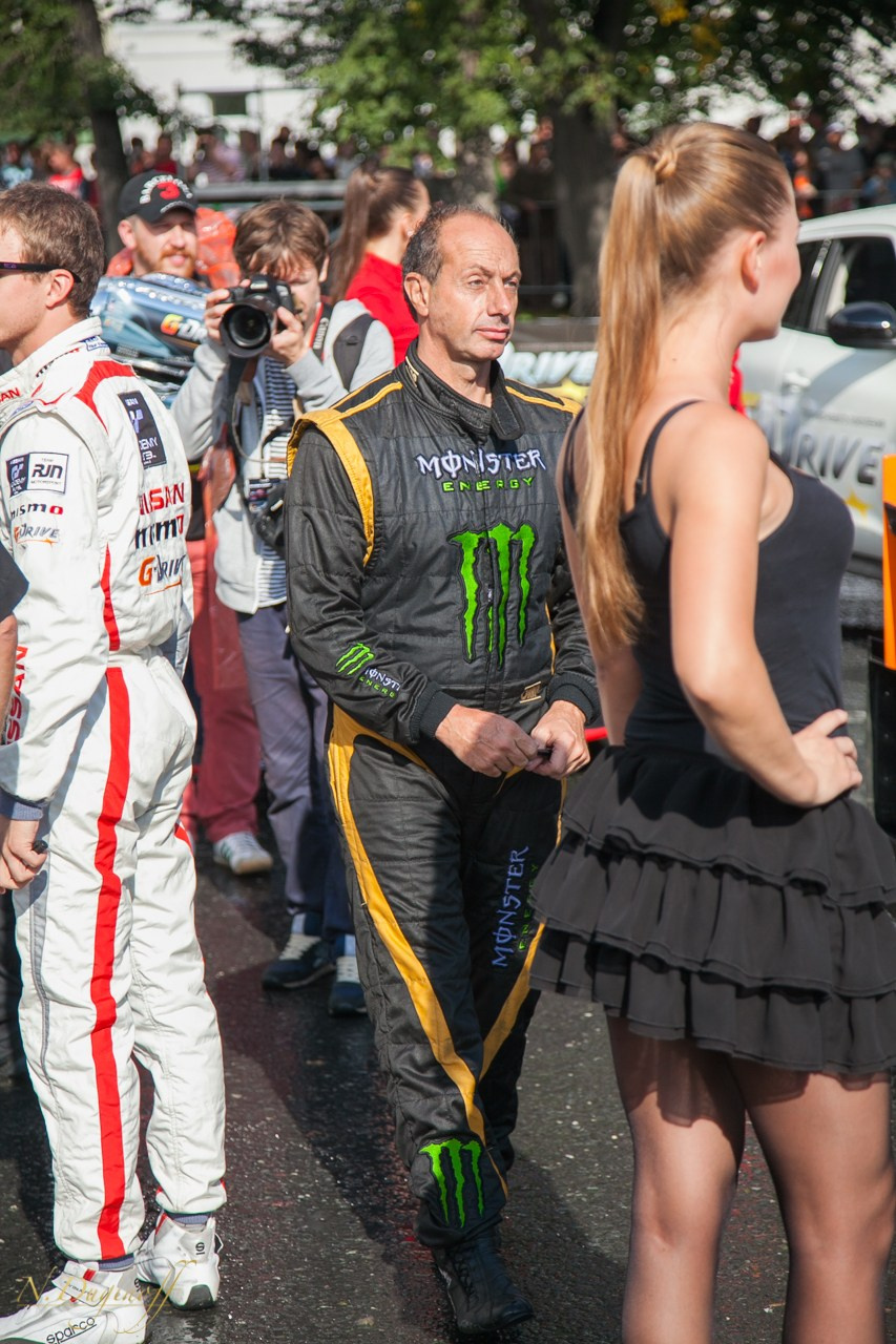 Nissan Nissmo Drive. Профессиональный фотограф Дугинов Николай | Екатеринбург