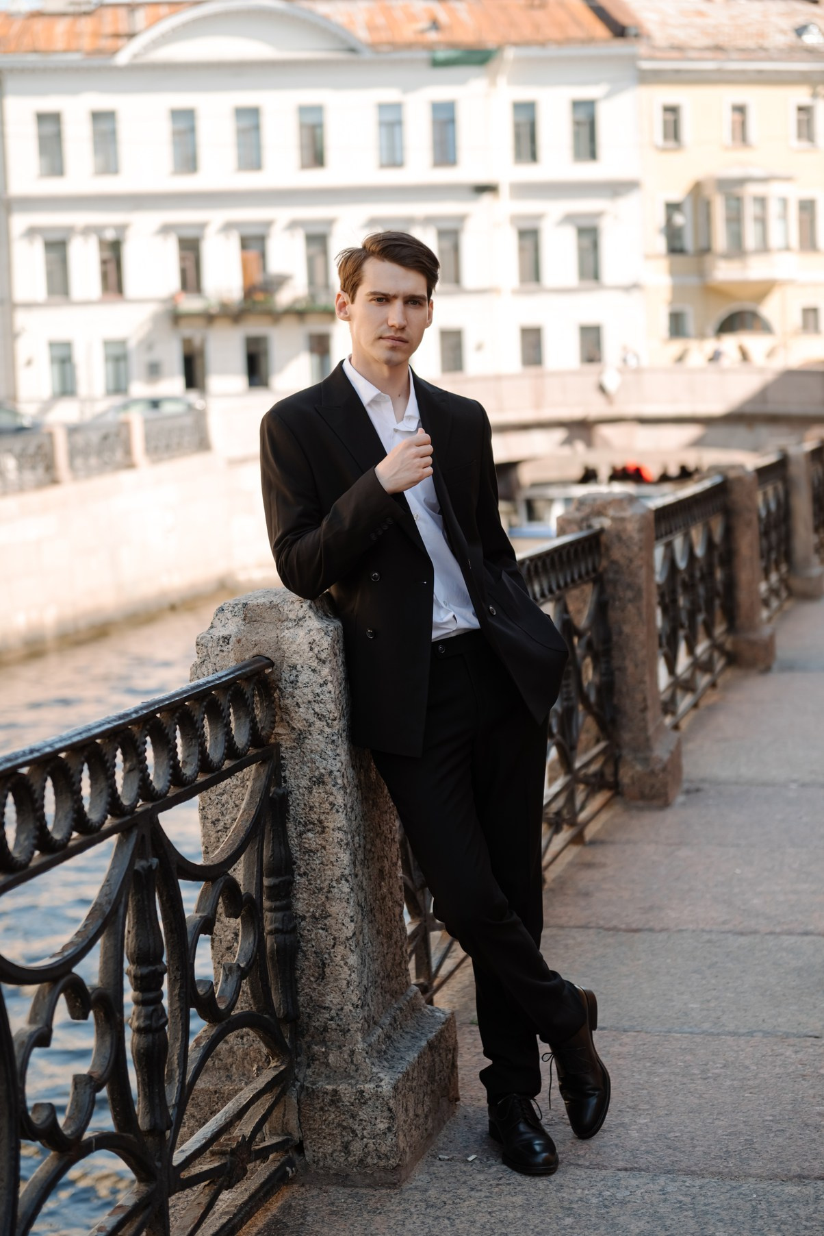 Прогулка у Эрмитажа. Свадебный и сеейный фотограф в Санкт-Петербурге Елена Худякова