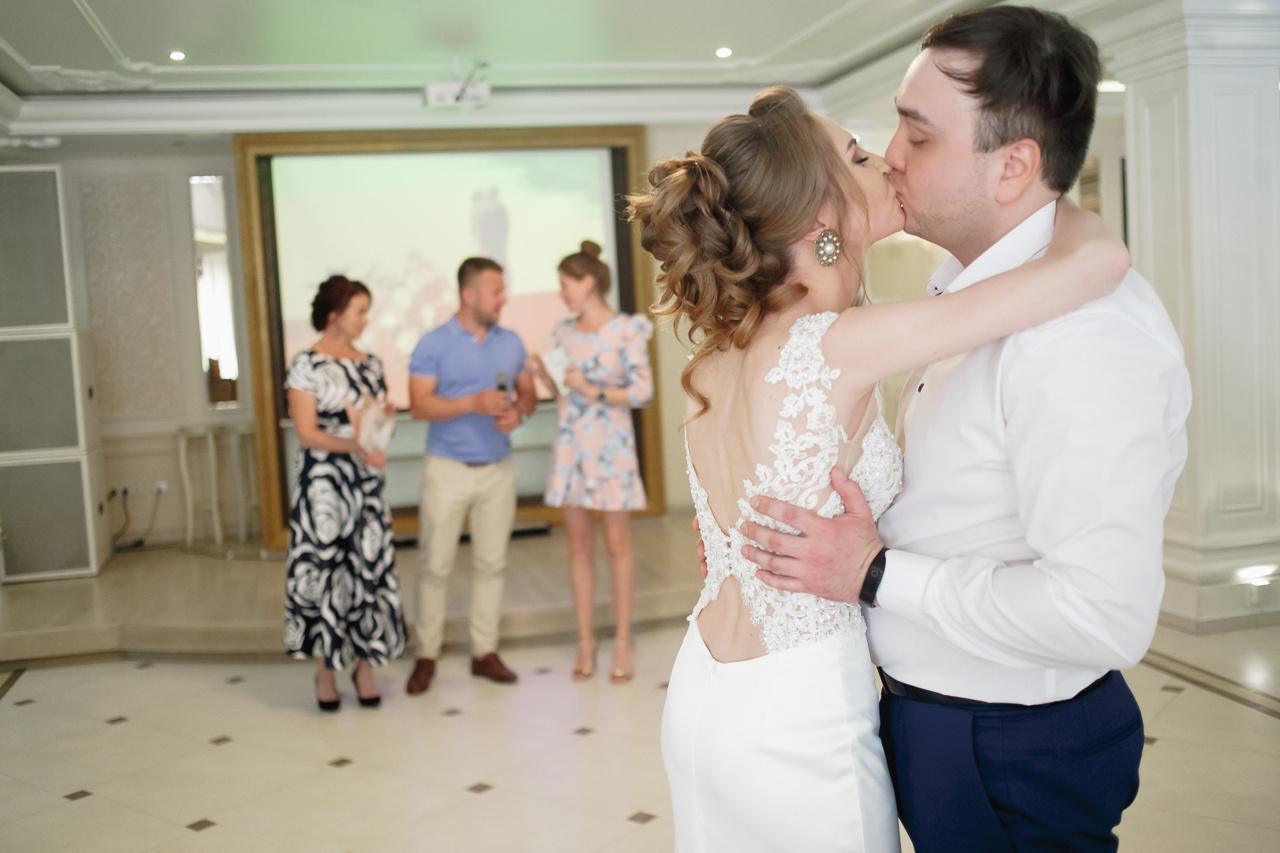 Алена и Борис (прогулка и начало банкета). Семейный и свадебный фотограф в Нижнем Новгороде