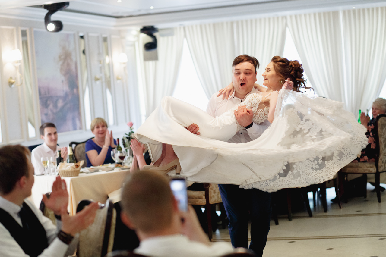 Алена и Борис (прогулка и начало банкета). Семейный и свадебный фотограф в Нижнем Новгороде