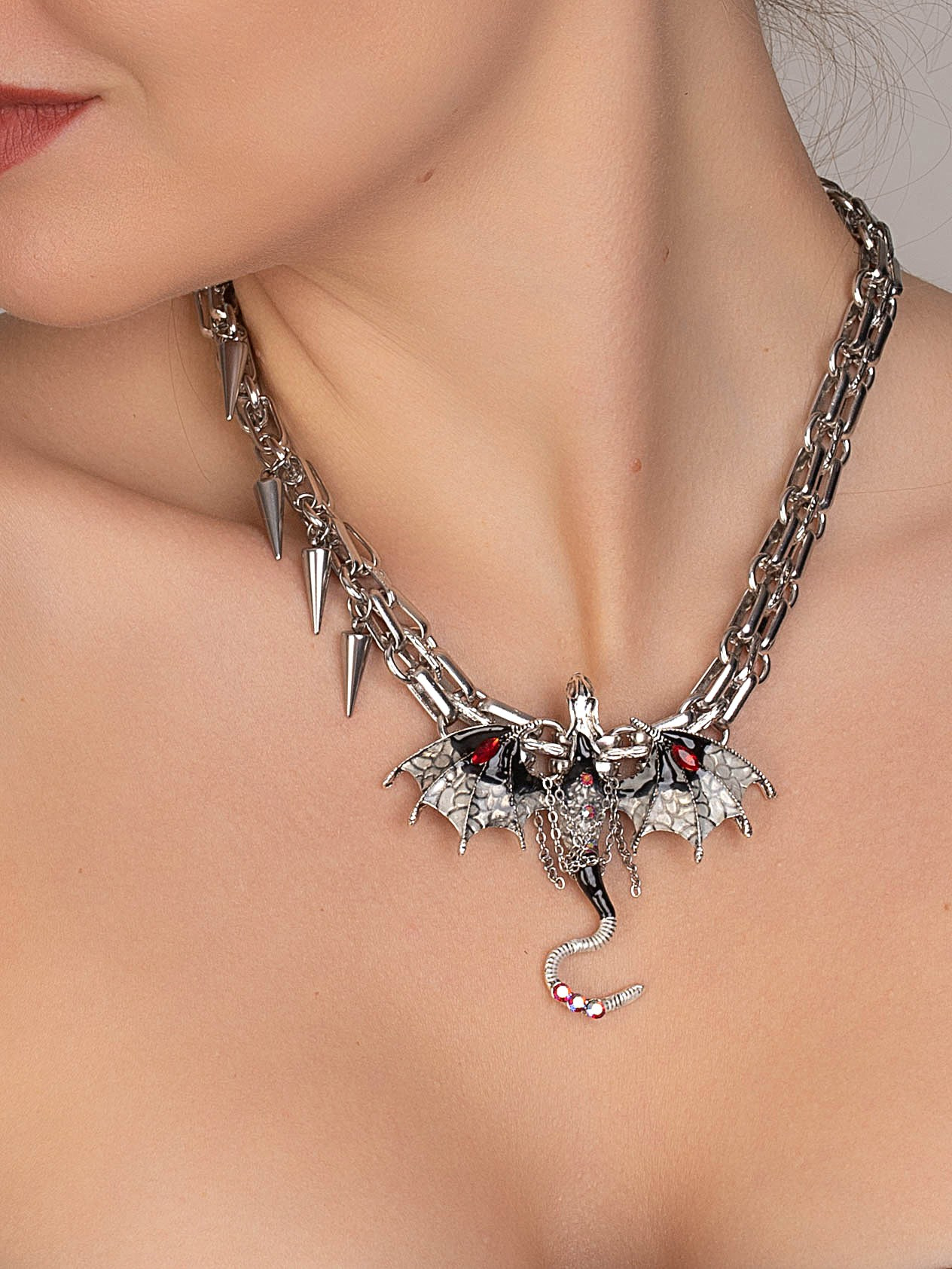 Маркетплейс украшения. Фотограф