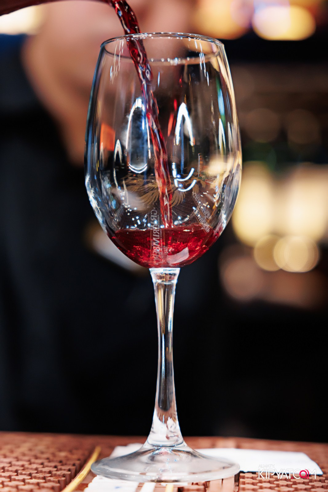 БАР ПАНАЕХАЛИ НА ДОСТЫК. КИПЯТКОМ АЛМАТЫ!