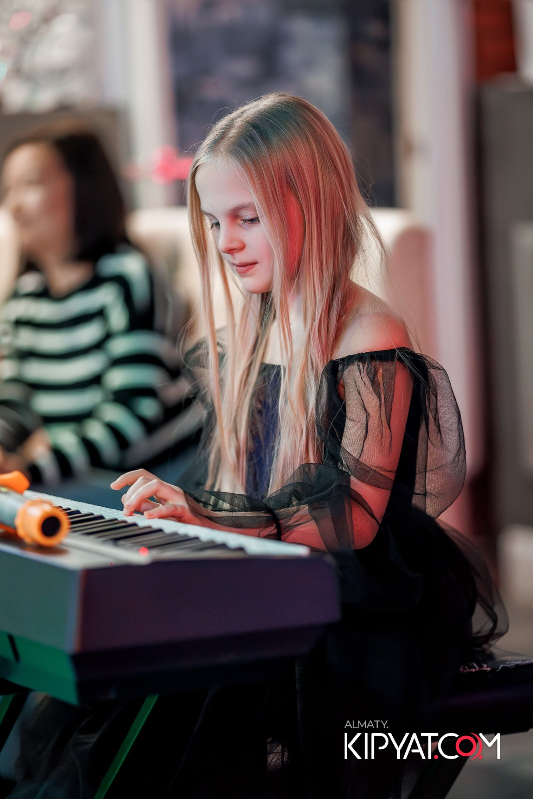 НОВОГОДНИЙ ОТЧЕТНЫЙ КОНЦЕРТ МУЗЫКАЛЬНОЙ ШКОЛЫ «SOULWAY». КИПЯТКОМ АЛМАТЫ!