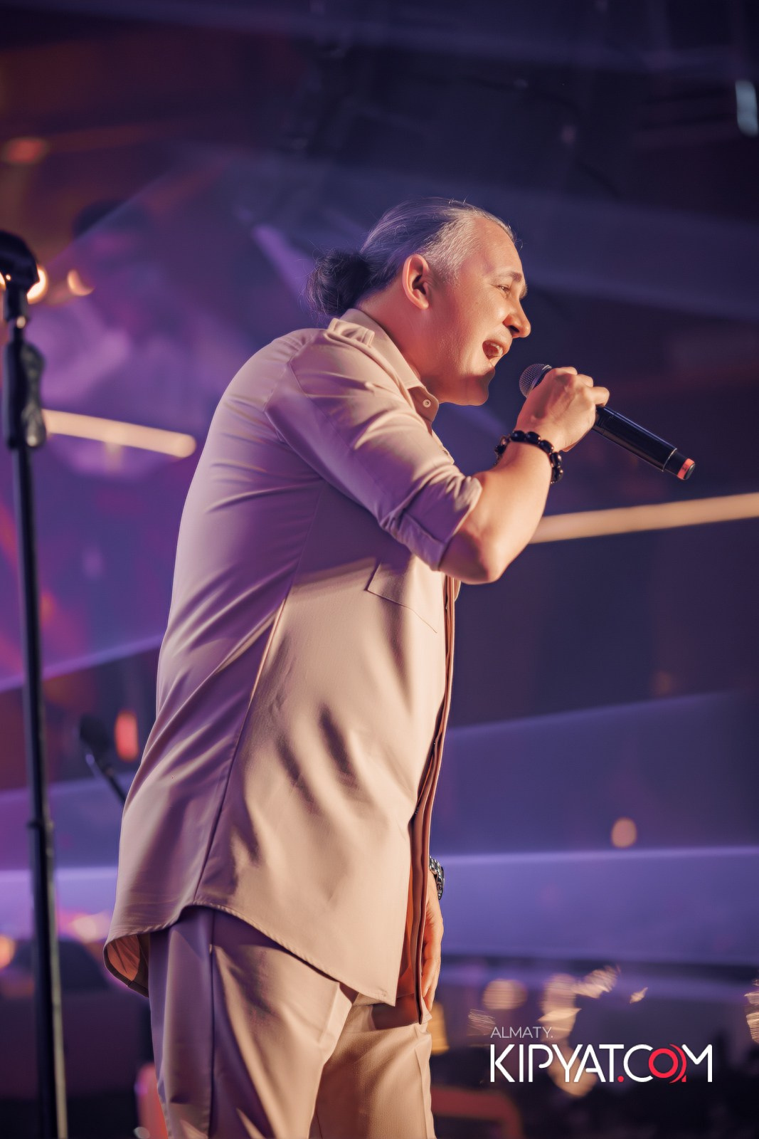 SANTA BARBARA — ПИТ ДЖЕЙСОН (ГР. ПРЕМЬЕР-МИНИСТР) И ИЛЬЯ ЗУДИН (ГР. ДИНАМИТ) НА ПРЕДНОВОГОДНЕЙ ВЕЧЕРИНКЕ. КИПЯТКОМ АЛМАТЫ!