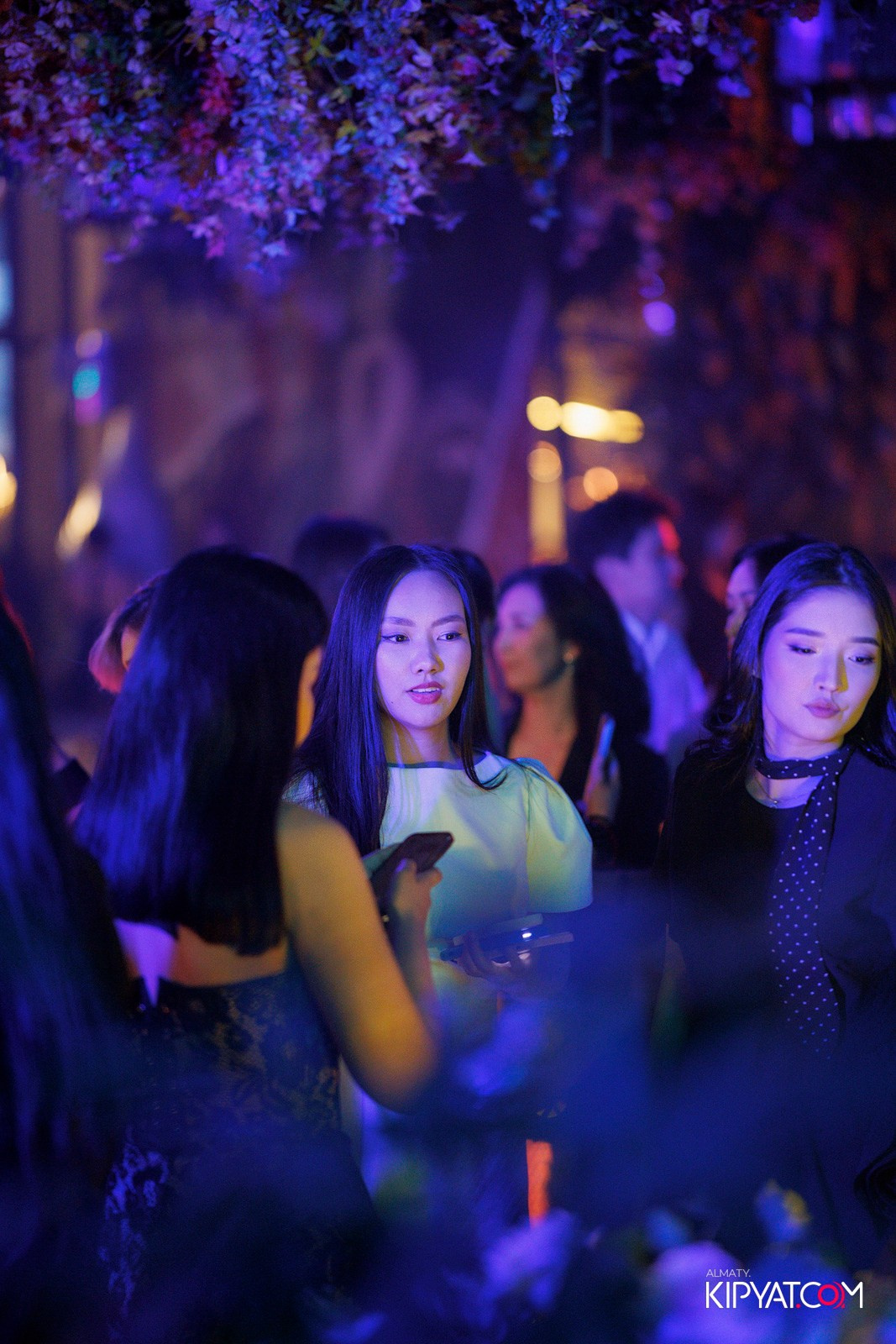 FRIENDS BAR & TERRACE. КИПЯТКОМ АЛМАТЫ! Фотосъемка мероприятий в Алматы