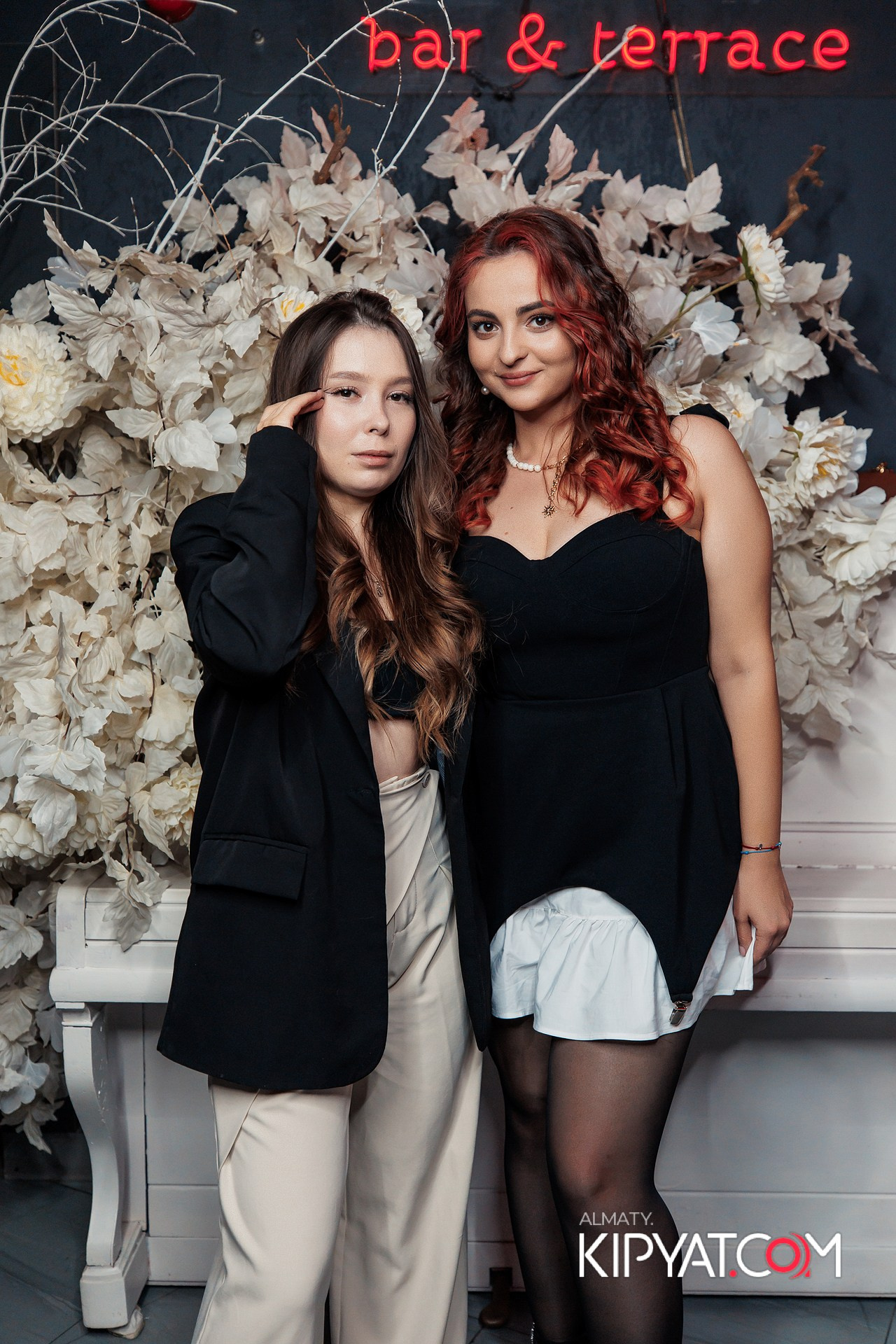 FRIENDS BAR & TERRACE. КИПЯТКОМ АЛМАТЫ!