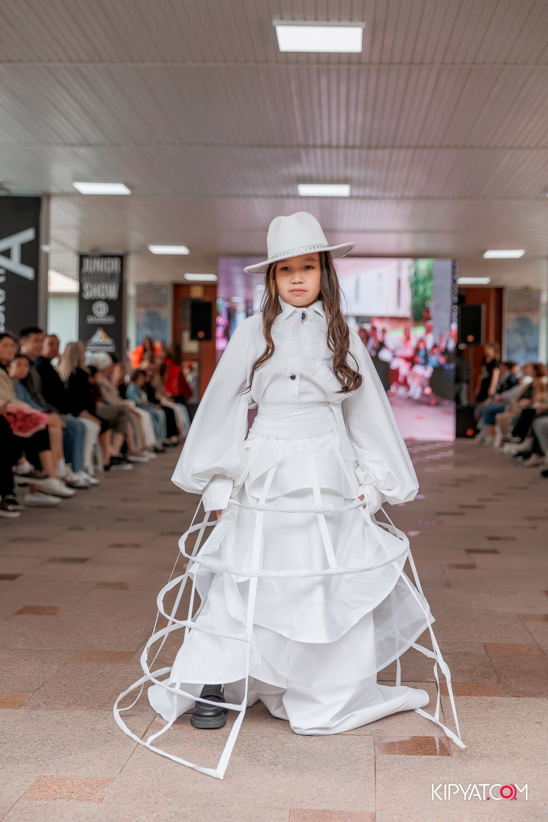 JUNIOR FASHION SHOW. КИПЯТКОМ АЛМАТЫ!