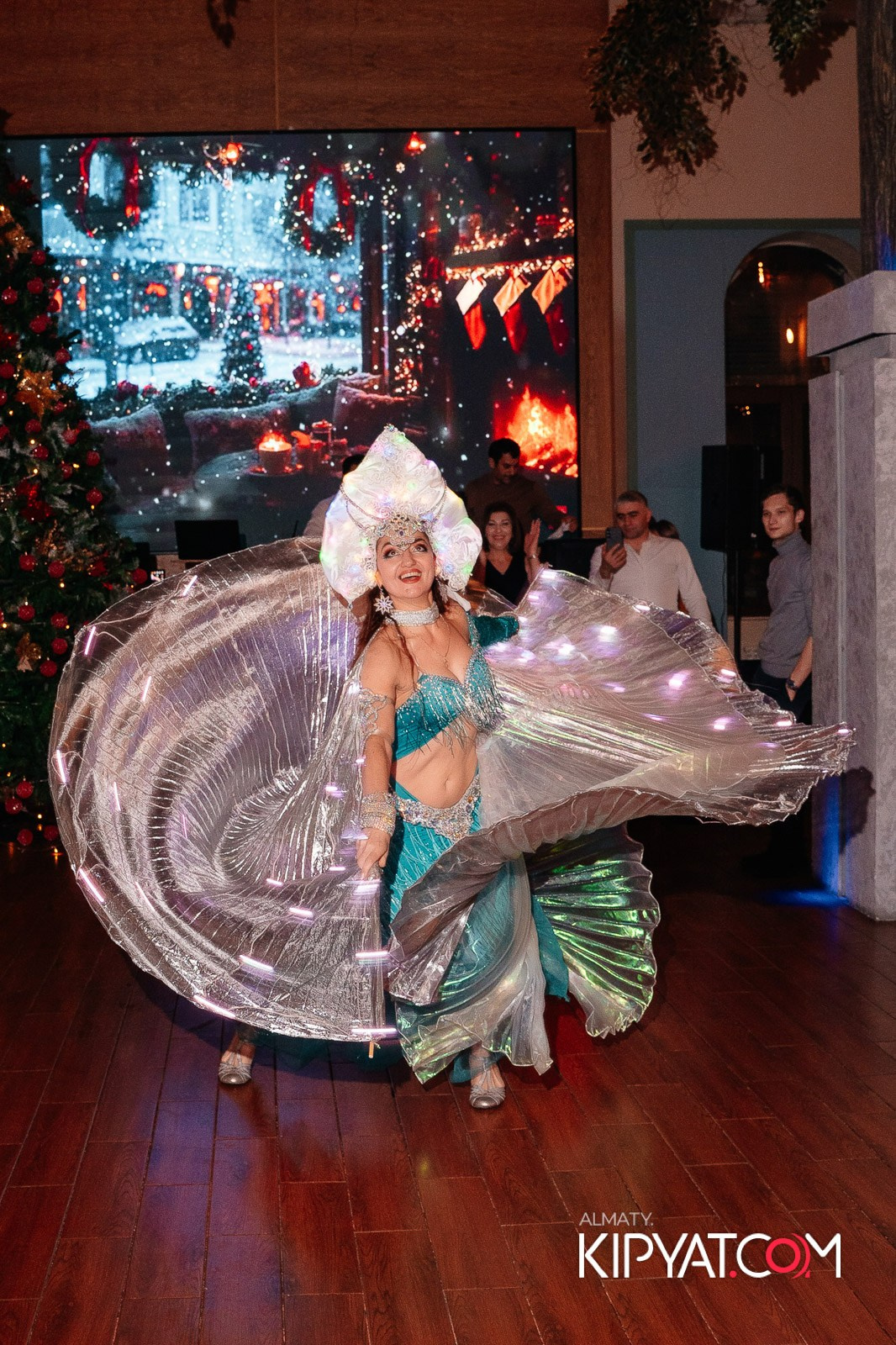 ГРУЗИНСКИЙ ДВОР НА КАБАНБАЙ БАТЫРА. КИПЯТКОМ АЛМАТЫ!