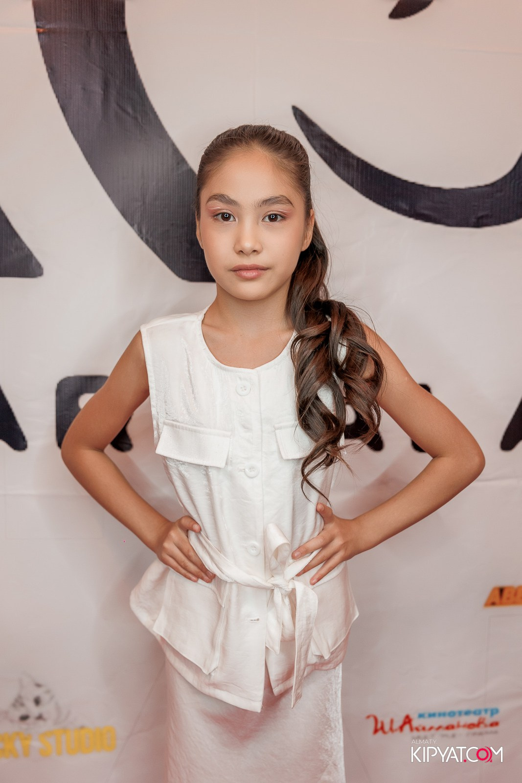 ПРЕЗЕНТАЦИЯ 10 ГРУППЫ КИНОПРОЕКТА STARBALALAR. КИПЯТКОМ АЛМАТЫ!