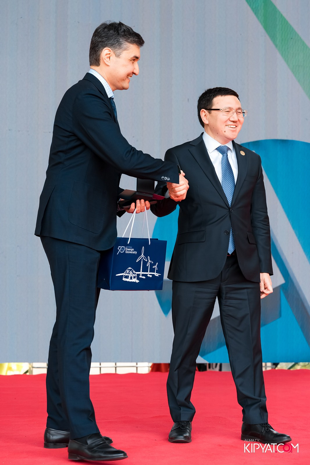 50 ЛЕТ — АЛМАТИНСКИЙ УНИВЕРСИТЕТ ЭНЕРГЕТИКИ И СВЯЗИ. КИПЯТКОМ АЛМАТЫ!