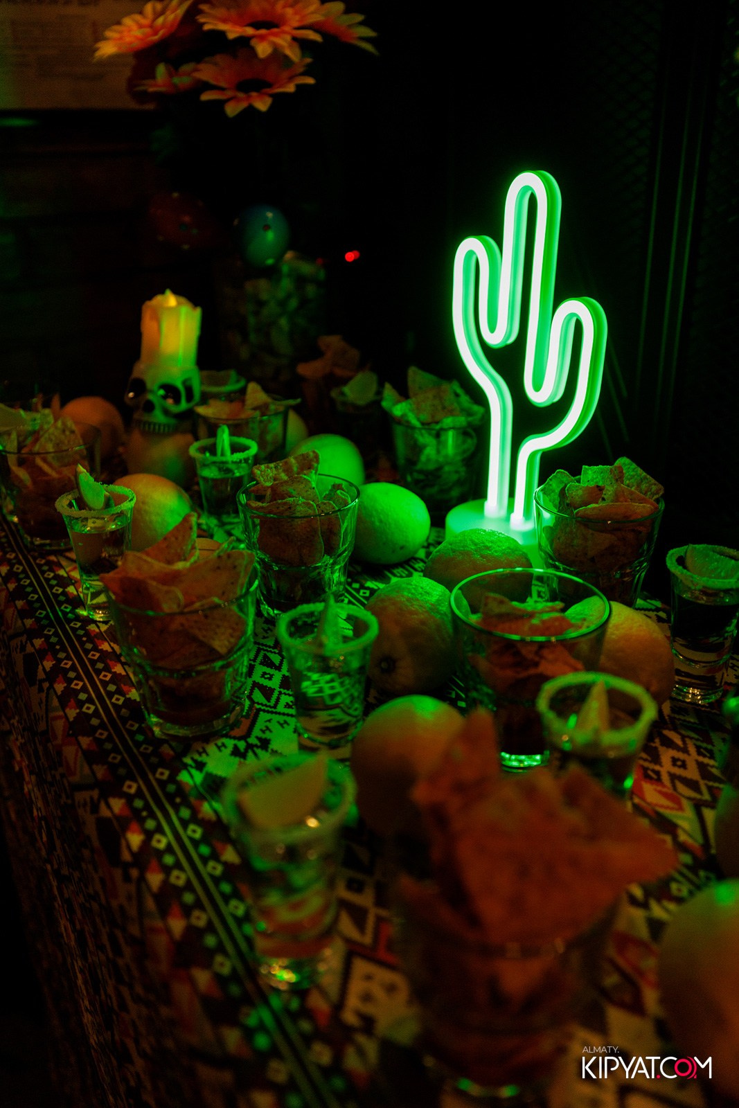 ПИНТА НА АУЭЗОВА. КИПЯТКОМ АЛМАТЫ!