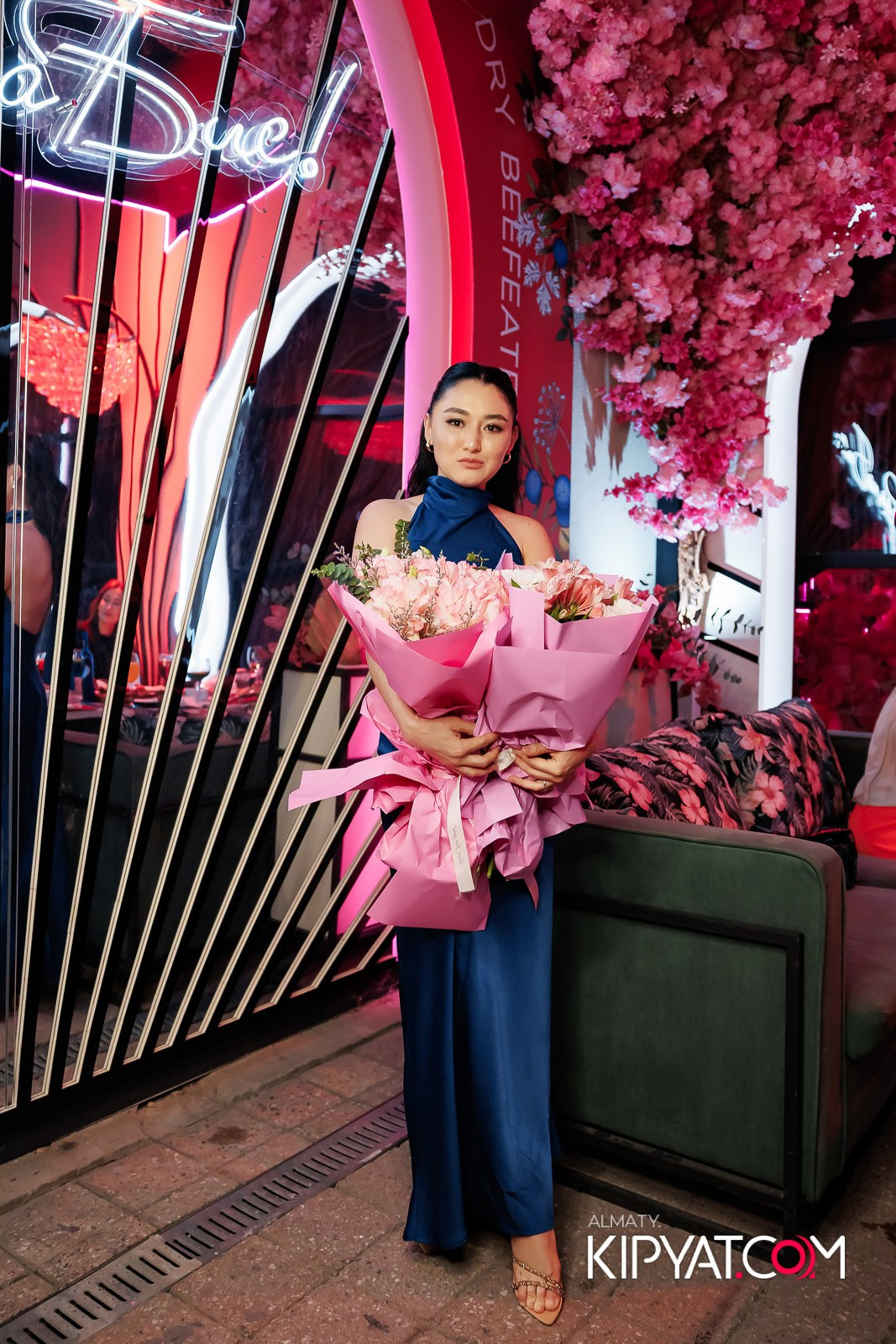 ЗАЯ, НА БИС. КИПЯТКОМ АЛМАТЫ!