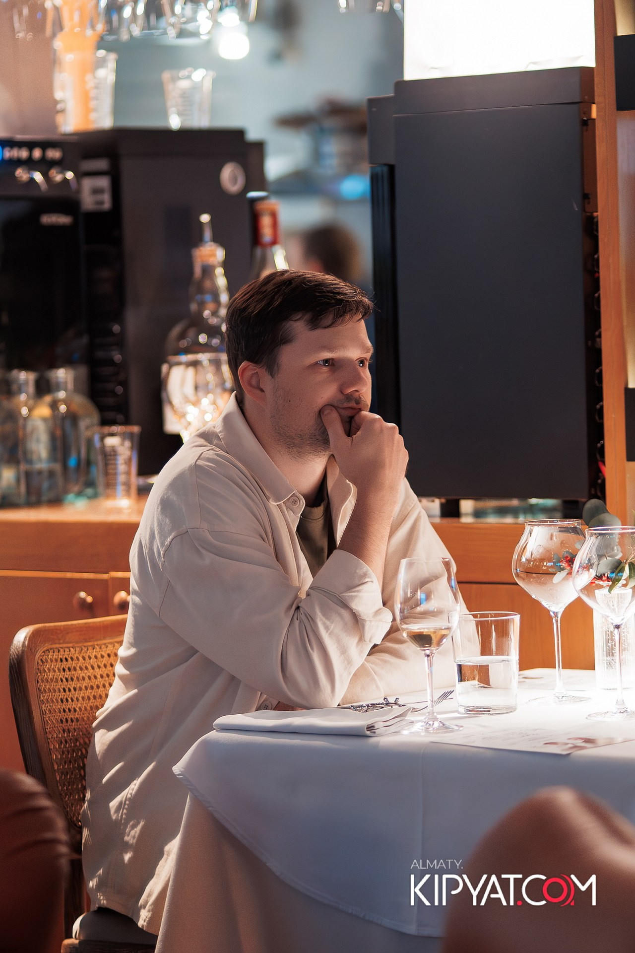 ЭКСКЛЮЗИВНЫЙ ГАСТРОНОМИЧЕСКИЙ УЖИН В 4 РУКИ В СОПРОВОЖДЕНИИ ВИН АБРАУ-ДЮРСО. КИПЯТКОМ АЛМАТЫ!