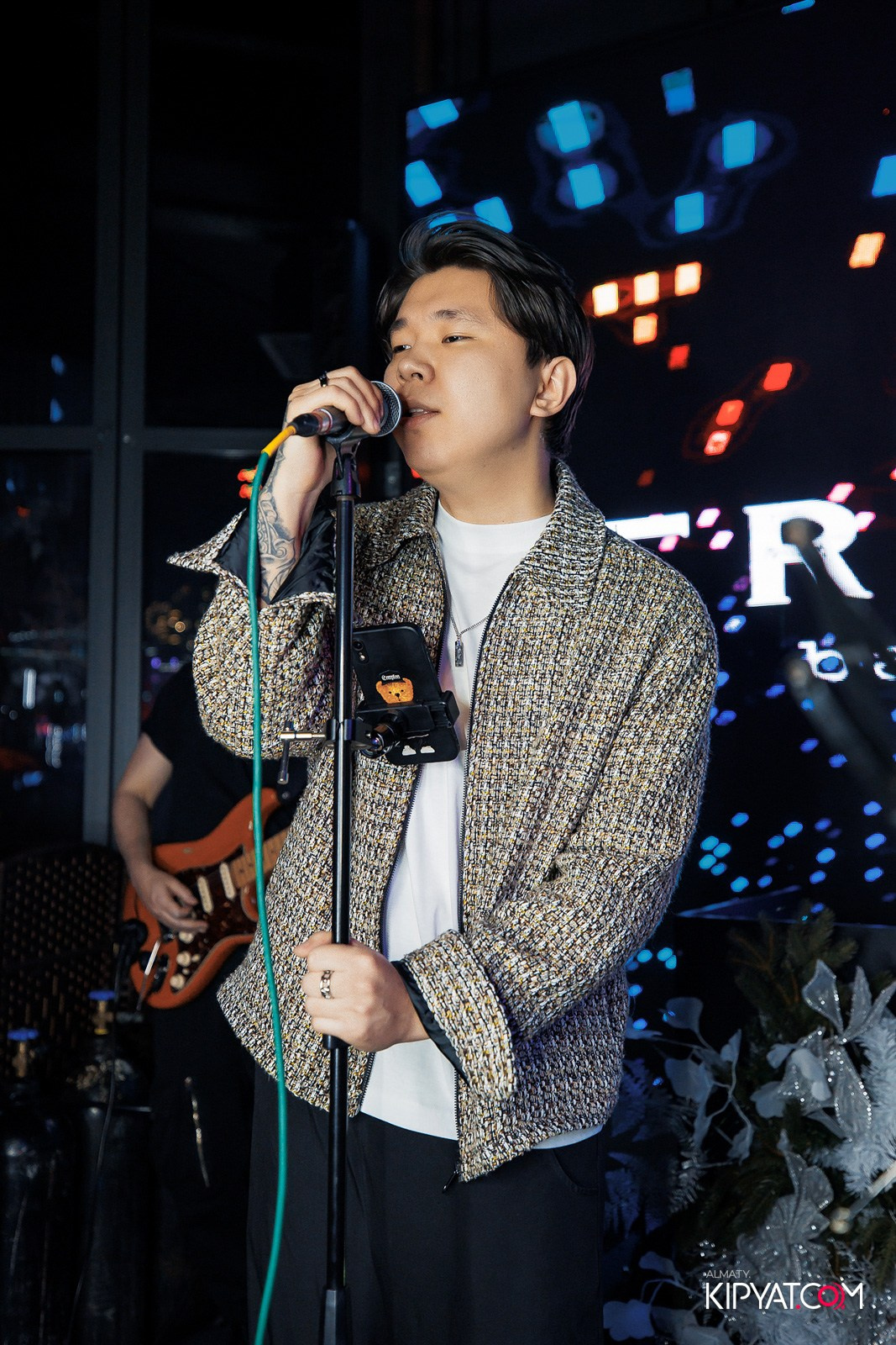 FRIENDS BAR & TERRACE. КИПЯТКОМ АЛМАТЫ!