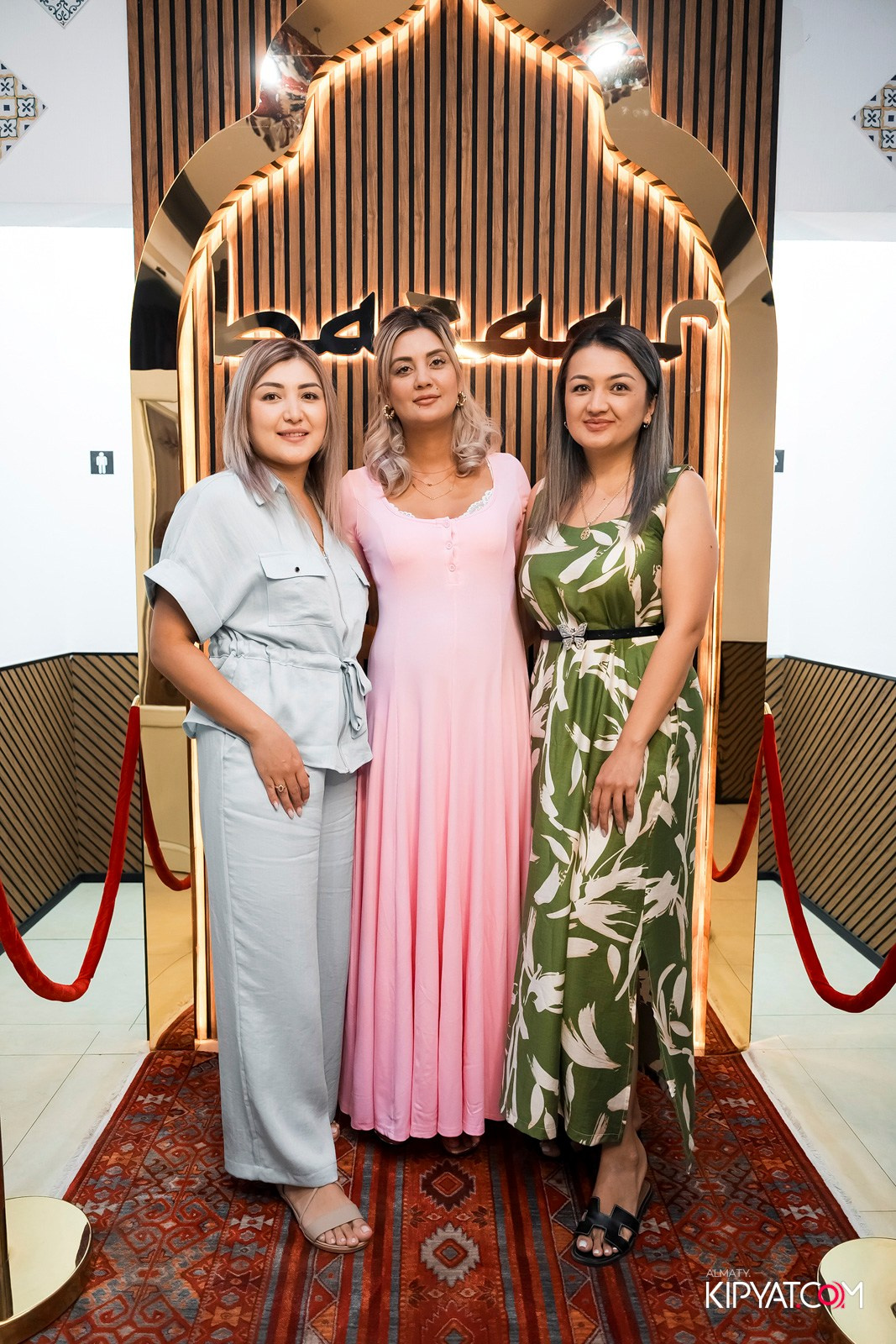 СЕМЕЙНЫЙ РЕСТОРАН BAZAAR. КИПЯТКОМ АЛМАТЫ!