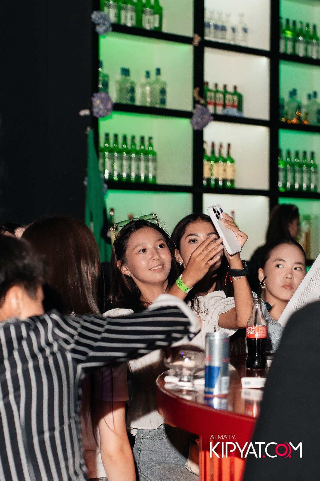 UYAT EMES BAR. КИПЯТКОМ АЛМАТЫ!