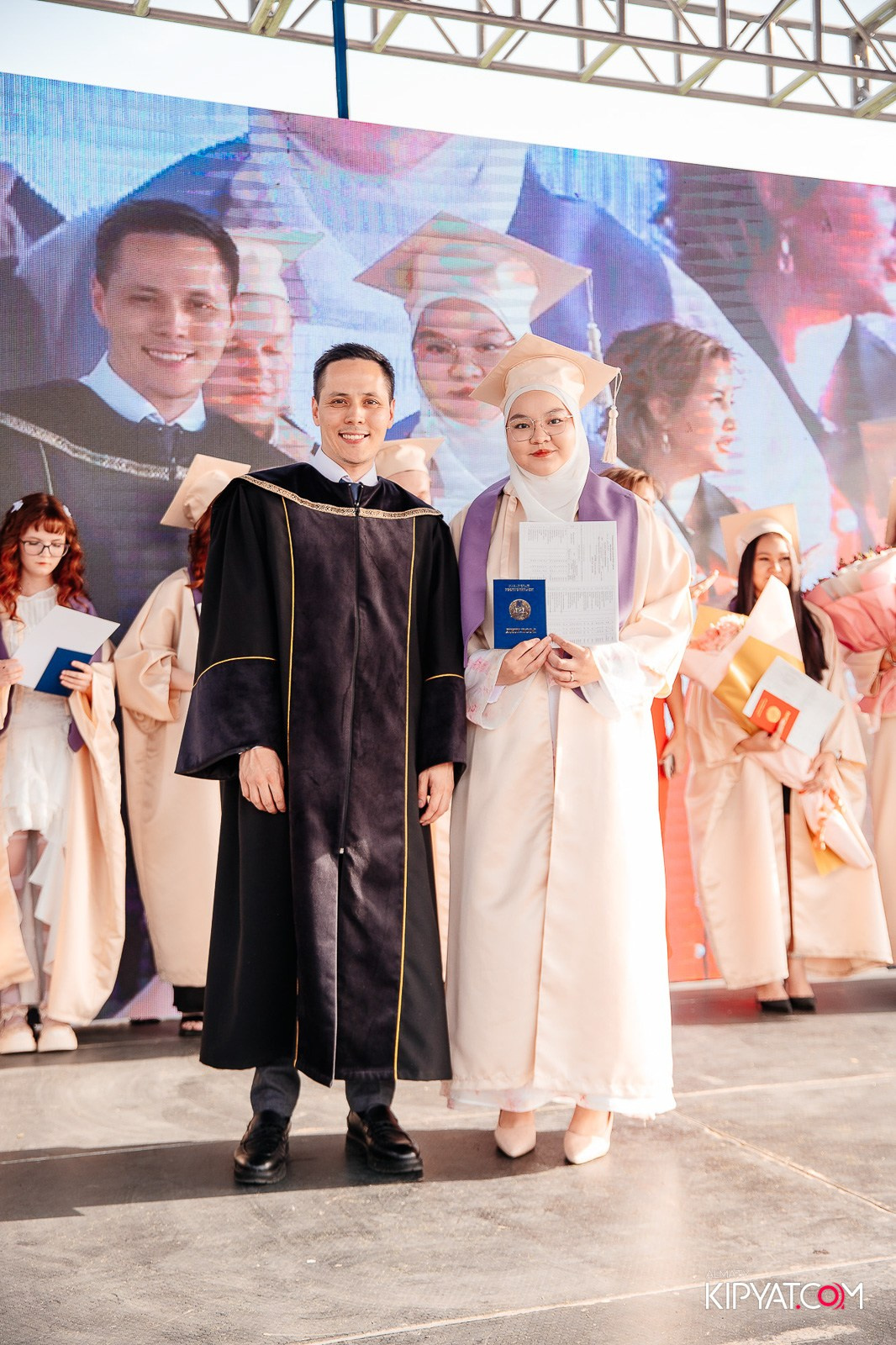 ВРУЧЕНИЕ ДИПЛОМОВ — НАРХОЗ КОЛЛЕДЖ. Part 3. КИПЯТКОМ АЛМАТЫ!