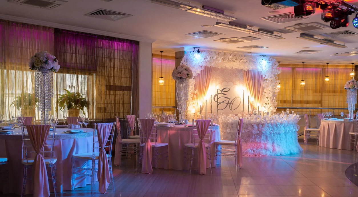 Площадка № 1-12. Свадебный организатор Москва