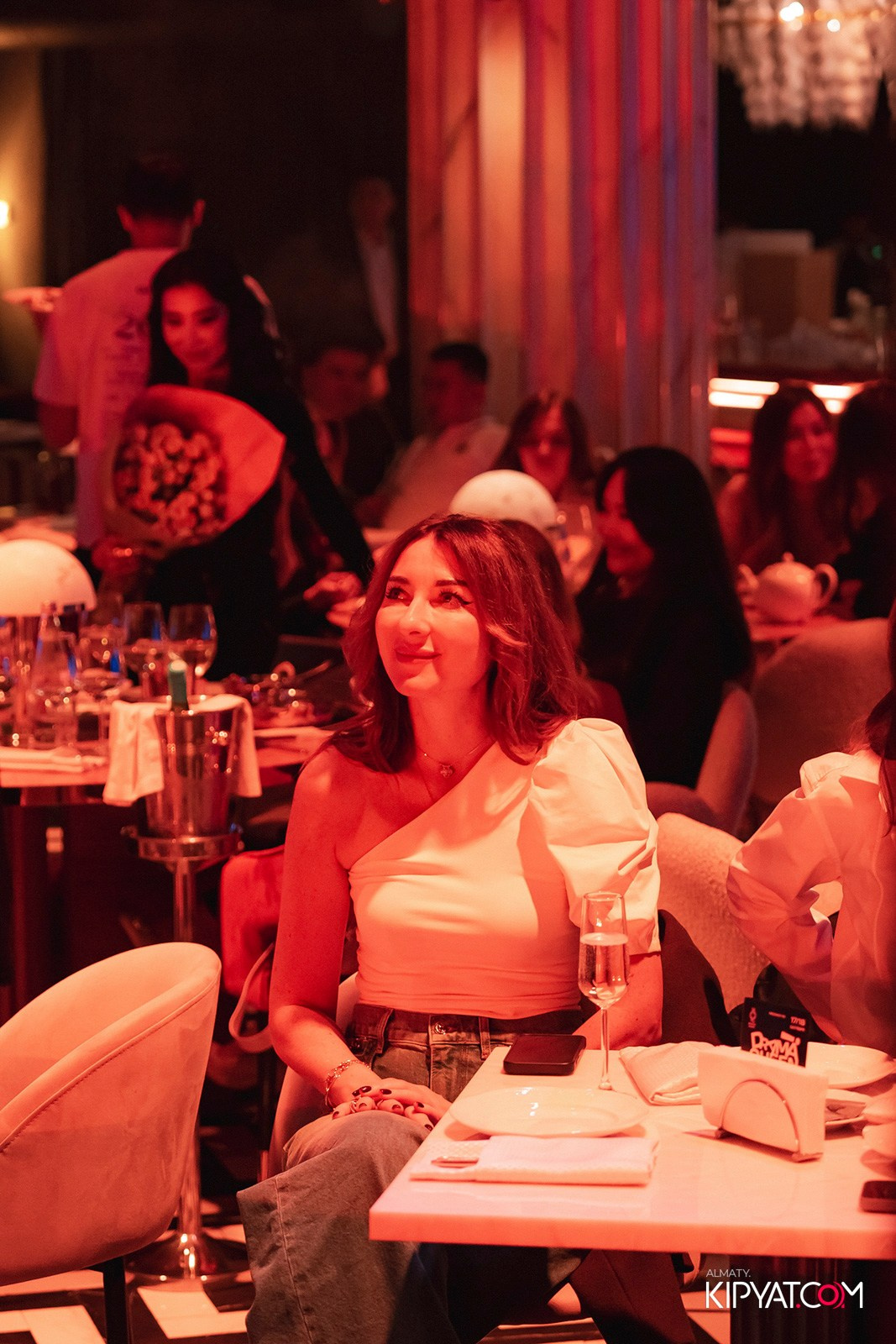 QUEEN. КИПЯТКОМ АЛМАТЫ!