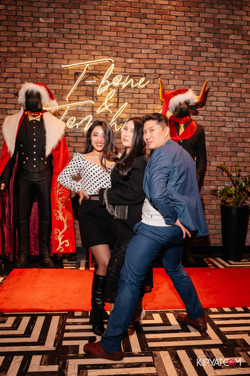 ZIYAFET MEAT HOUSE. КИПЯТКОМ АЛМАТЫ!