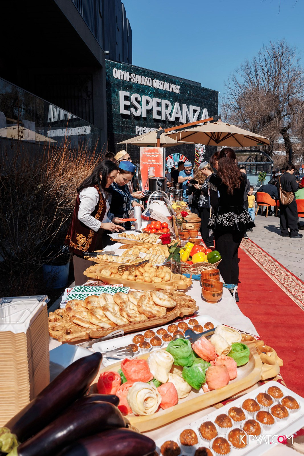 НАУРЫЗ В ESPERANZA — ФЕСТИВАЛЬ АЛЛЕЯ ВКУСОВ. КИПЯТКОМ АЛМАТЫ! Фотосъемка мероприятий в Алматы
