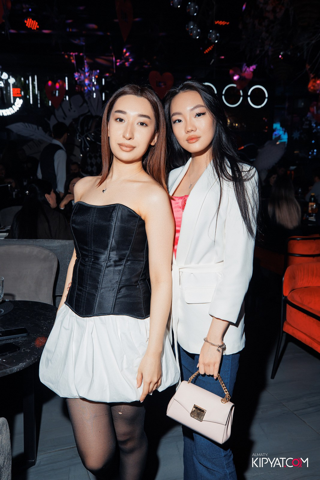 FRIENDS BAR & TERRACE. КИПЯТКОМ АЛМАТЫ!