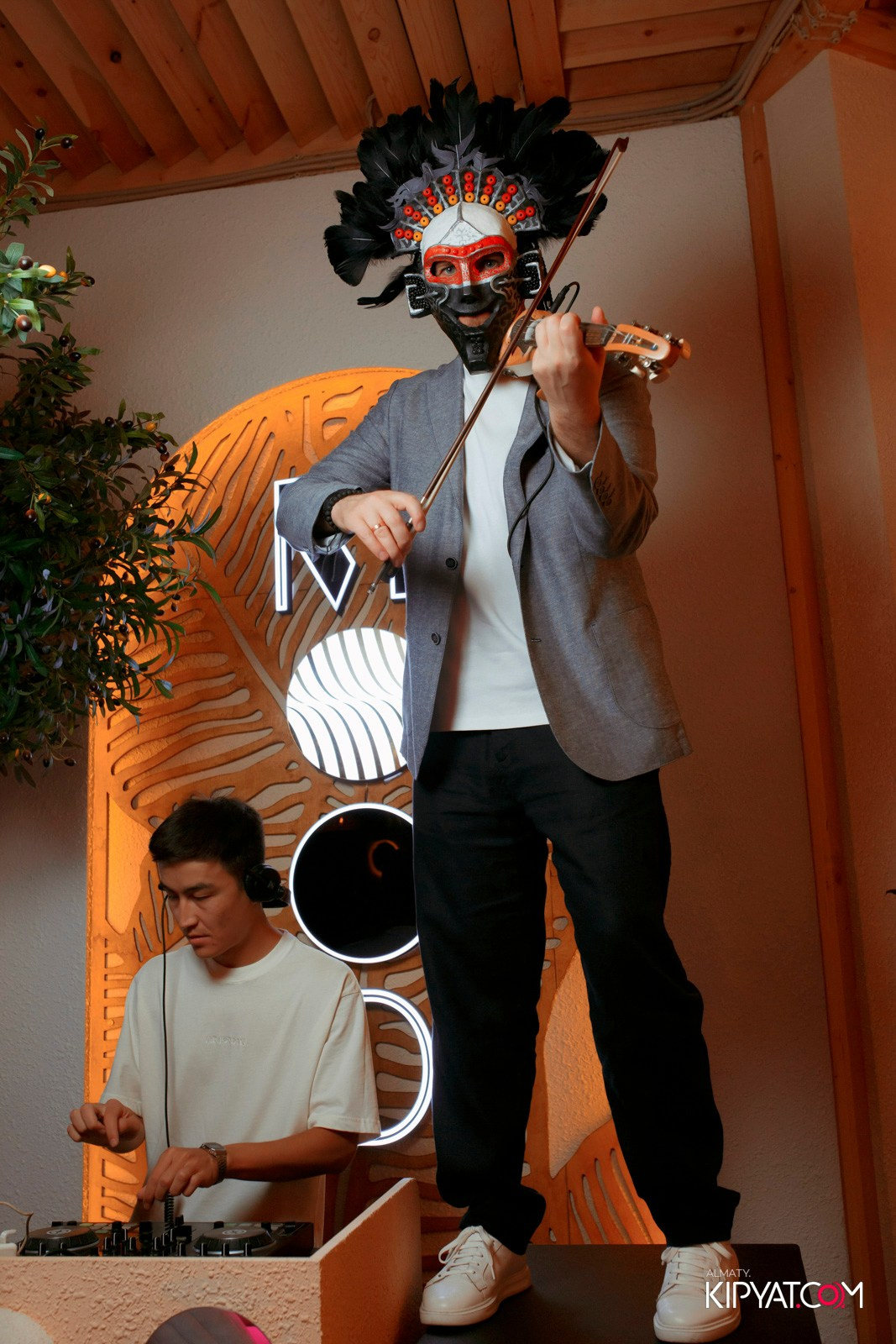 MOOD KARAOKE & TERRACE. КИПЯТКОМ АЛМАТЫ!