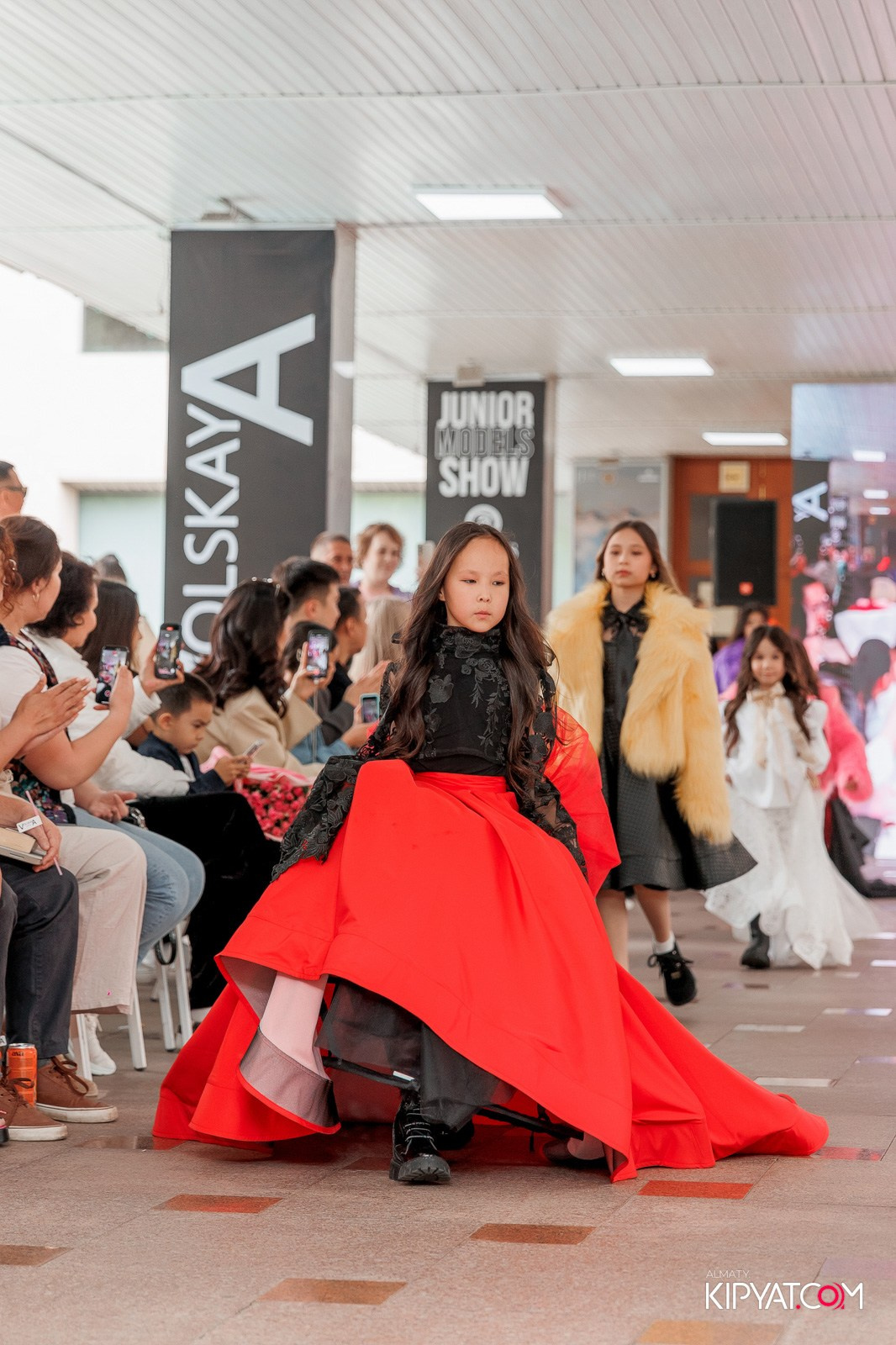 JUNIOR FASHION SHOW. КИПЯТКОМ АЛМАТЫ!