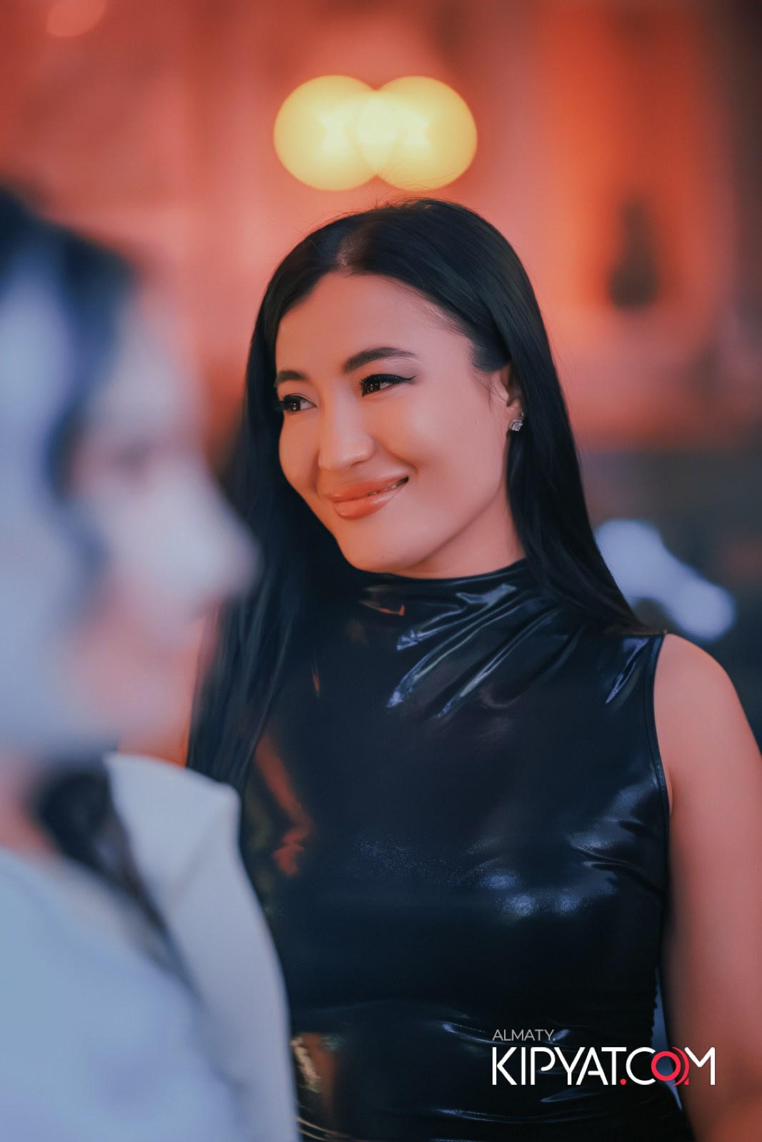 SANTA BARBARA — ПИТ ДЖЕЙСОН (ГР. ПРЕМЬЕР-МИНИСТР) И ИЛЬЯ ЗУДИН (ГР. ДИНАМИТ) НА ПРЕДНОВОГОДНЕЙ ВЕЧЕРИНКЕ. КИПЯТКОМ АЛМАТЫ!