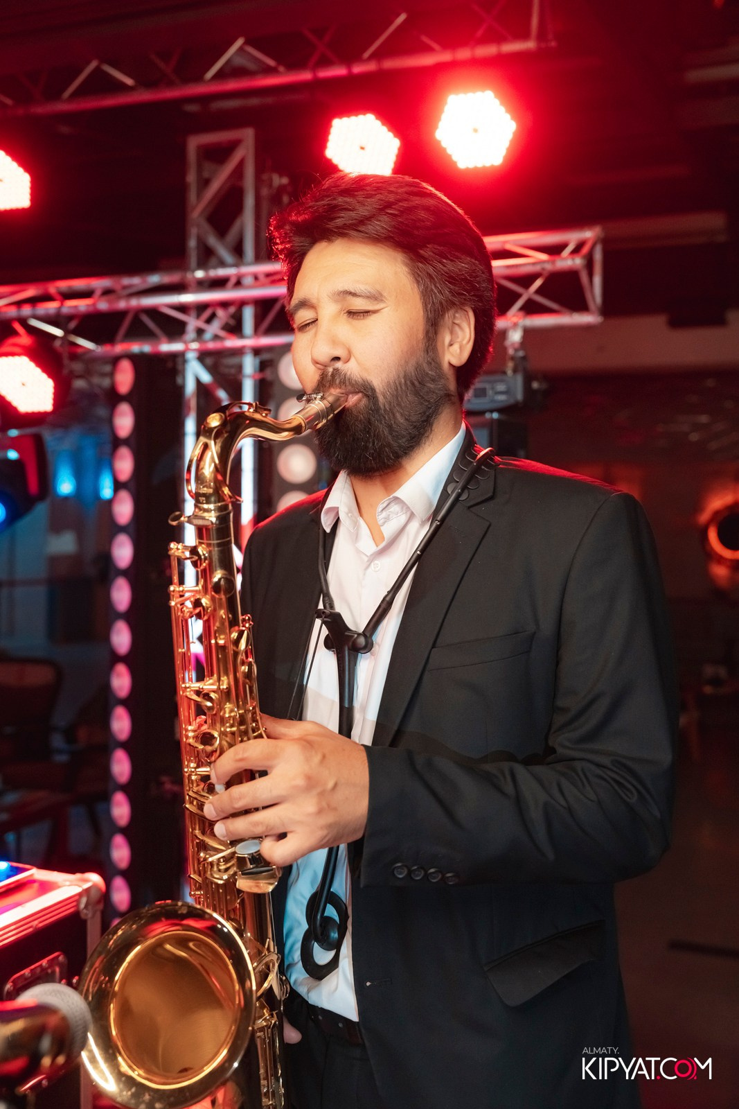 EDEN POOL & BAR. КИПЯТКОМ АЛМАТЫ!