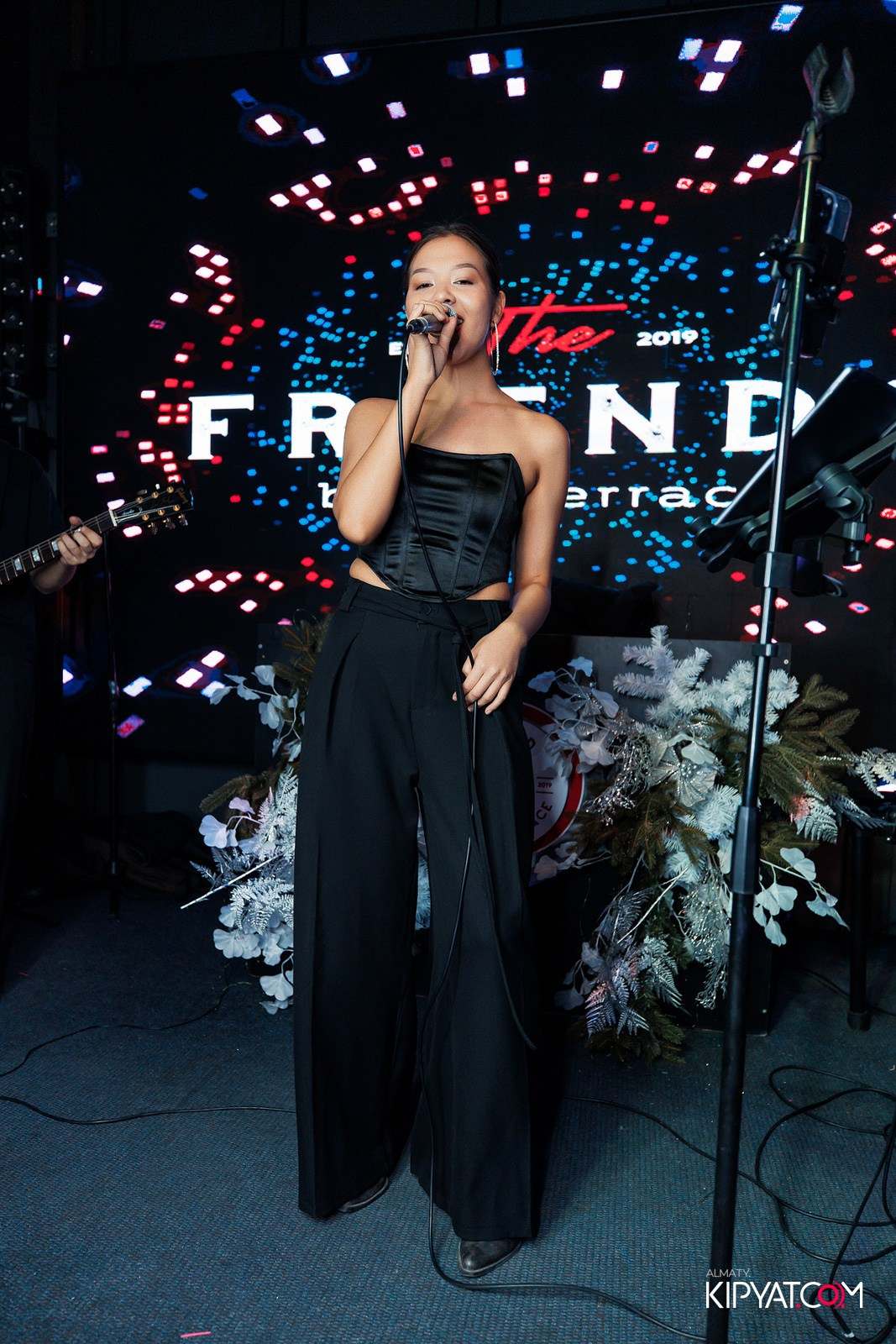 FRIENDS BAR & TERRACE. КИПЯТКОМ АЛМАТЫ!