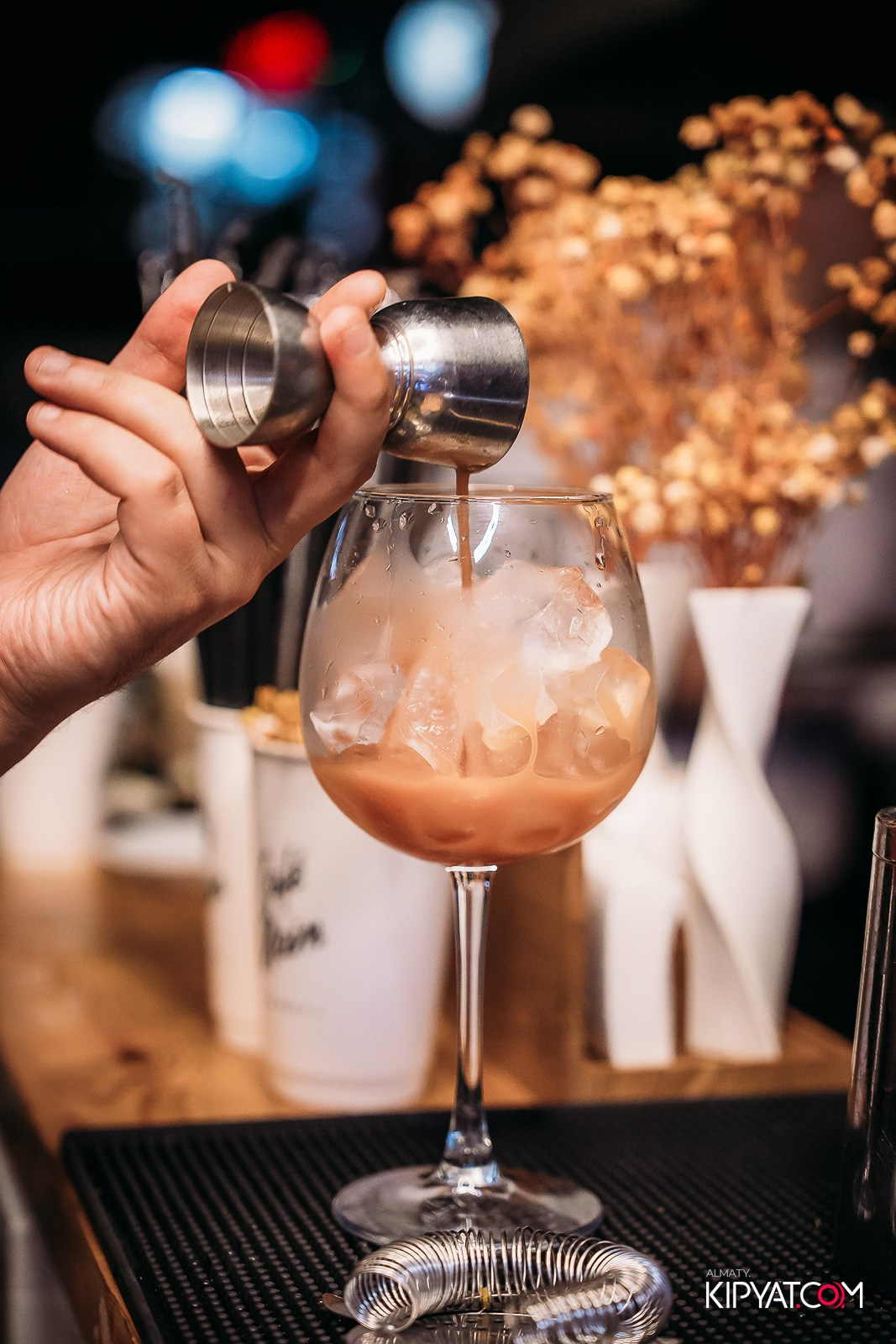 ДЕНЬ РОЖДЕНИЯ CAFE MAIN — 1 ГОД. КИПЯТКОМ АЛМАТЫ!