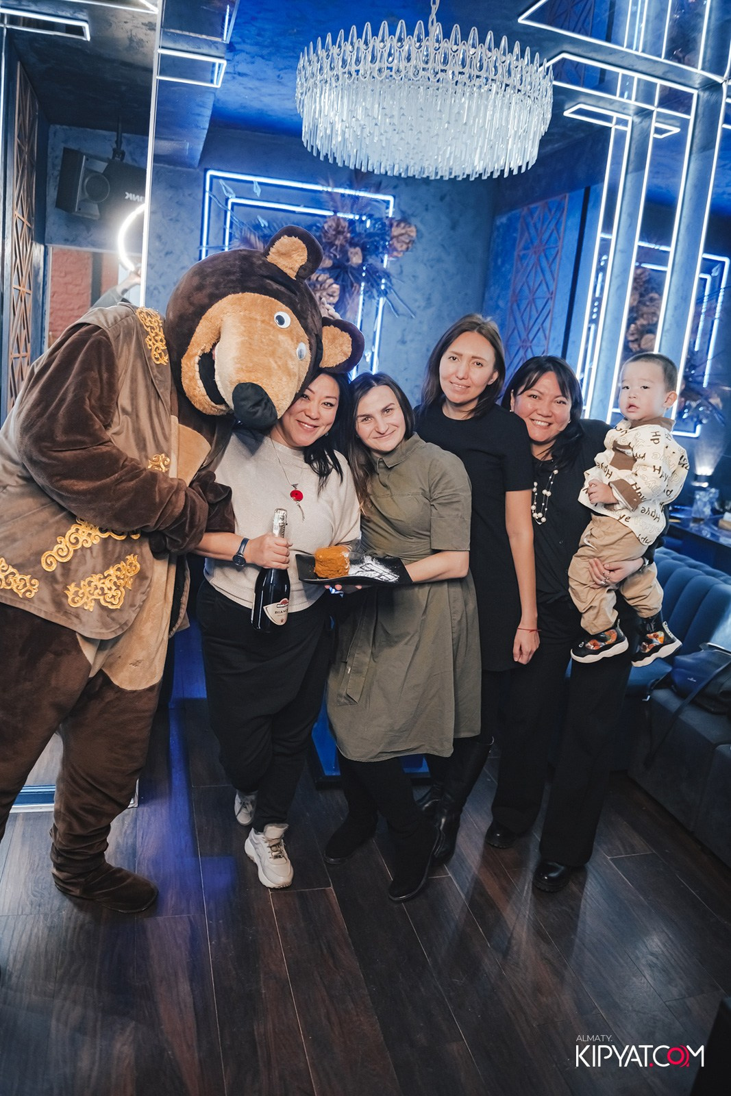 УХО И МЕДВЕДЬ НА САИНА. КИПЯТКОМ АЛМАТЫ!