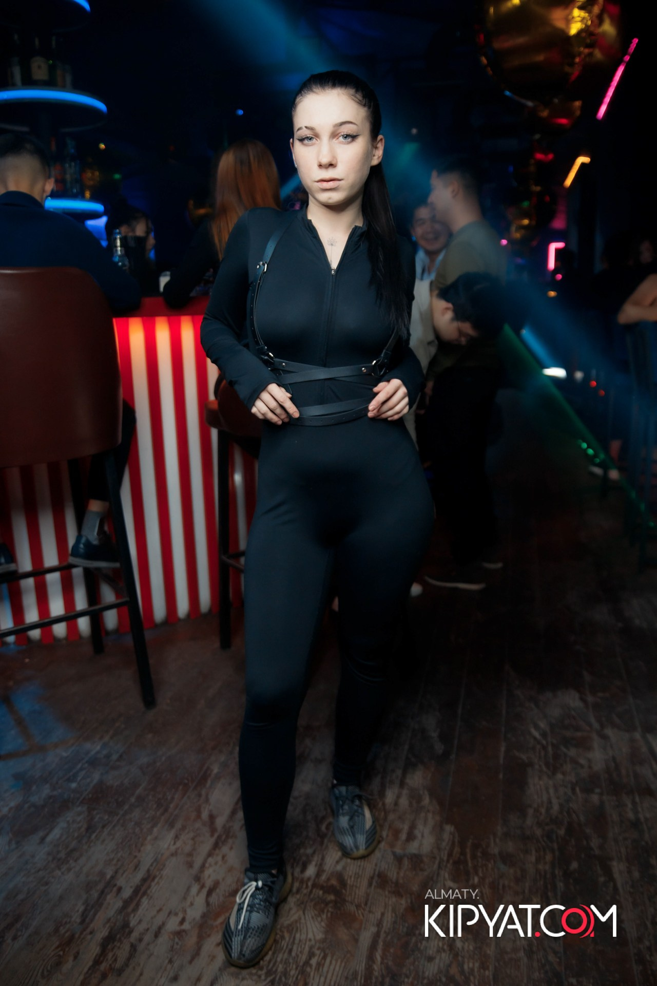 UYAT EMES BAR. КИПЯТКОМ АЛМАТЫ!