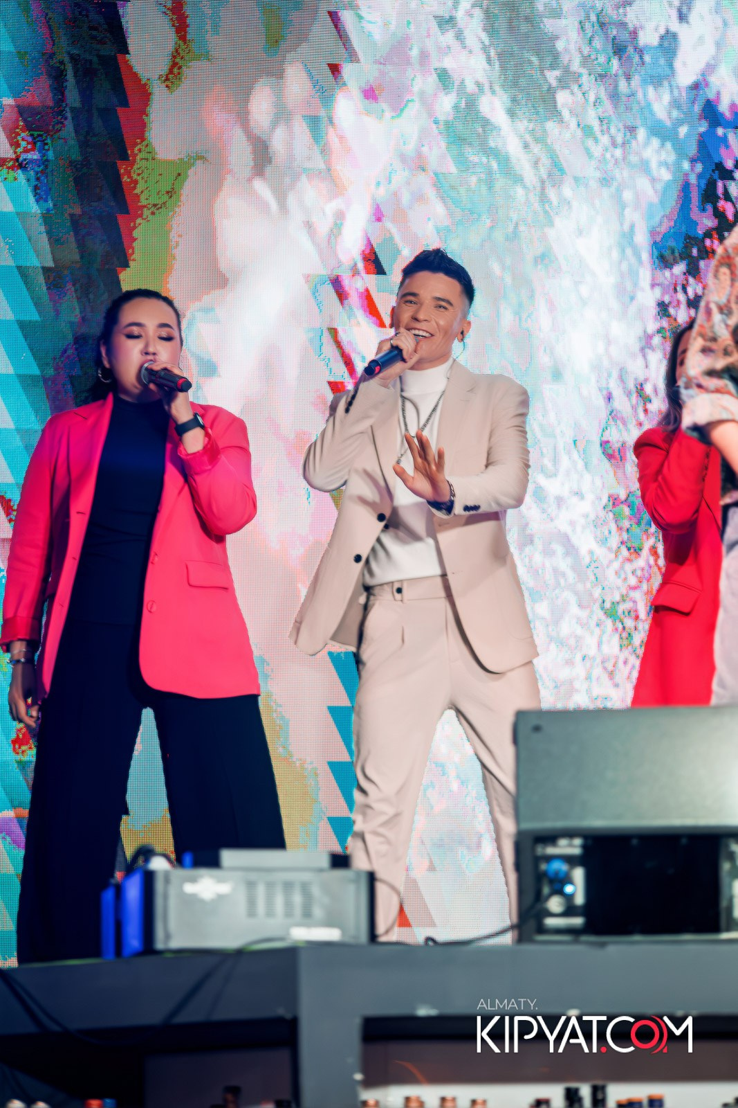 SANTA BARBARA — МЮЗИКЛ ДЖУЛИЯ. КИПЯТКОМ АЛМАТЫ!