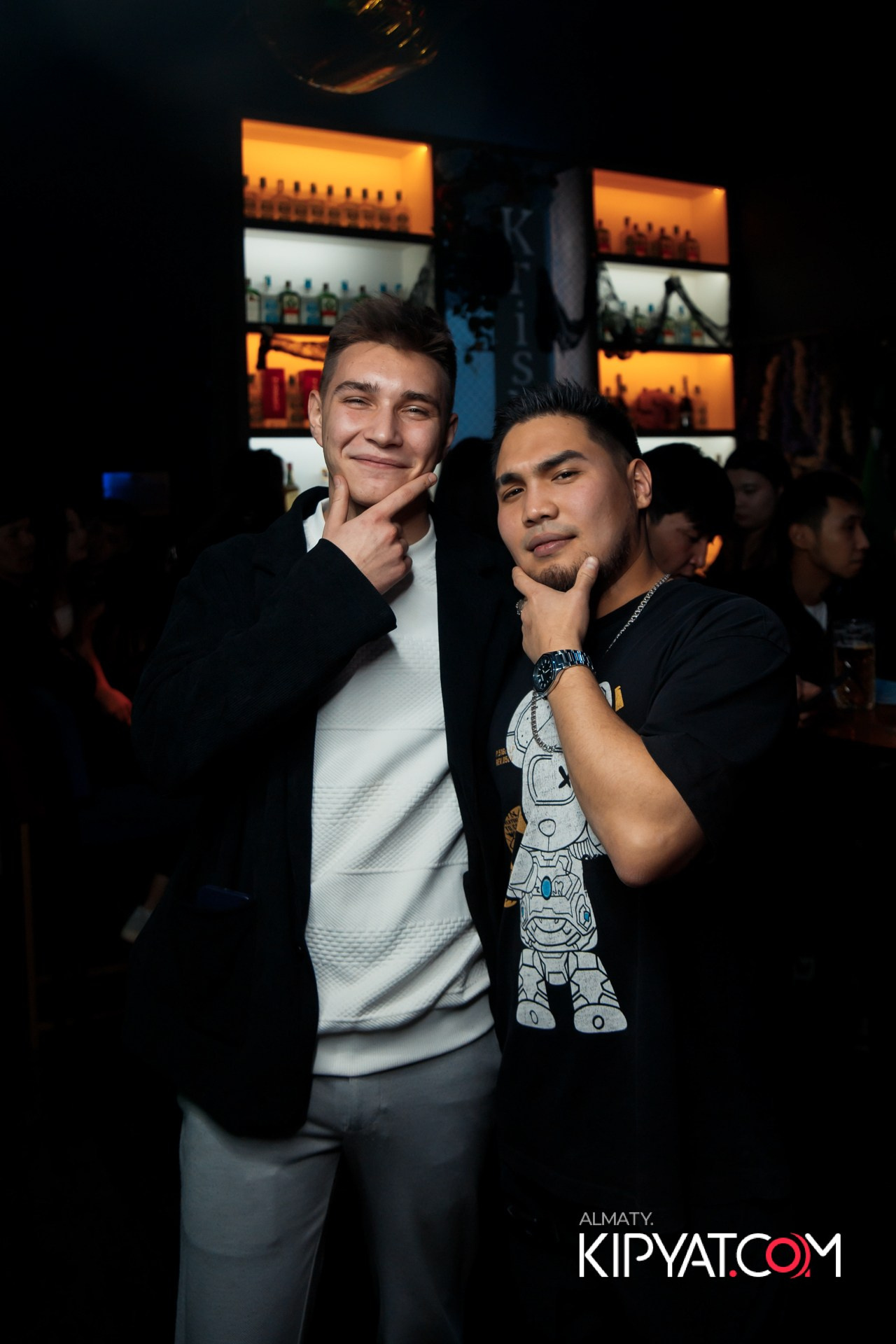 UYAT EMES BAR. КИПЯТКОМ АЛМАТЫ!