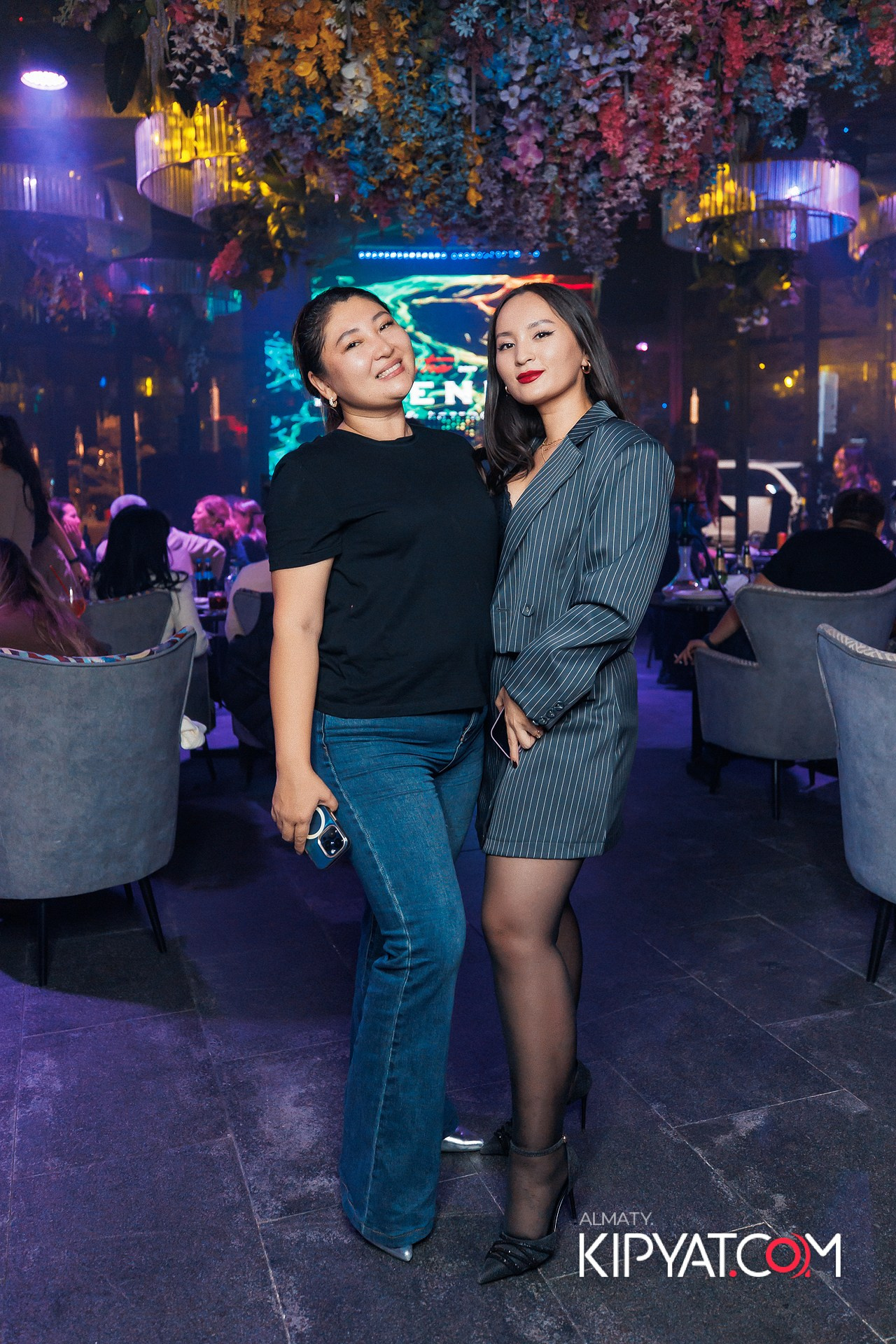 FRIENDS BAR & TERRACE. КИПЯТКОМ АЛМАТЫ! Фотосъемка мероприятий в Алматы