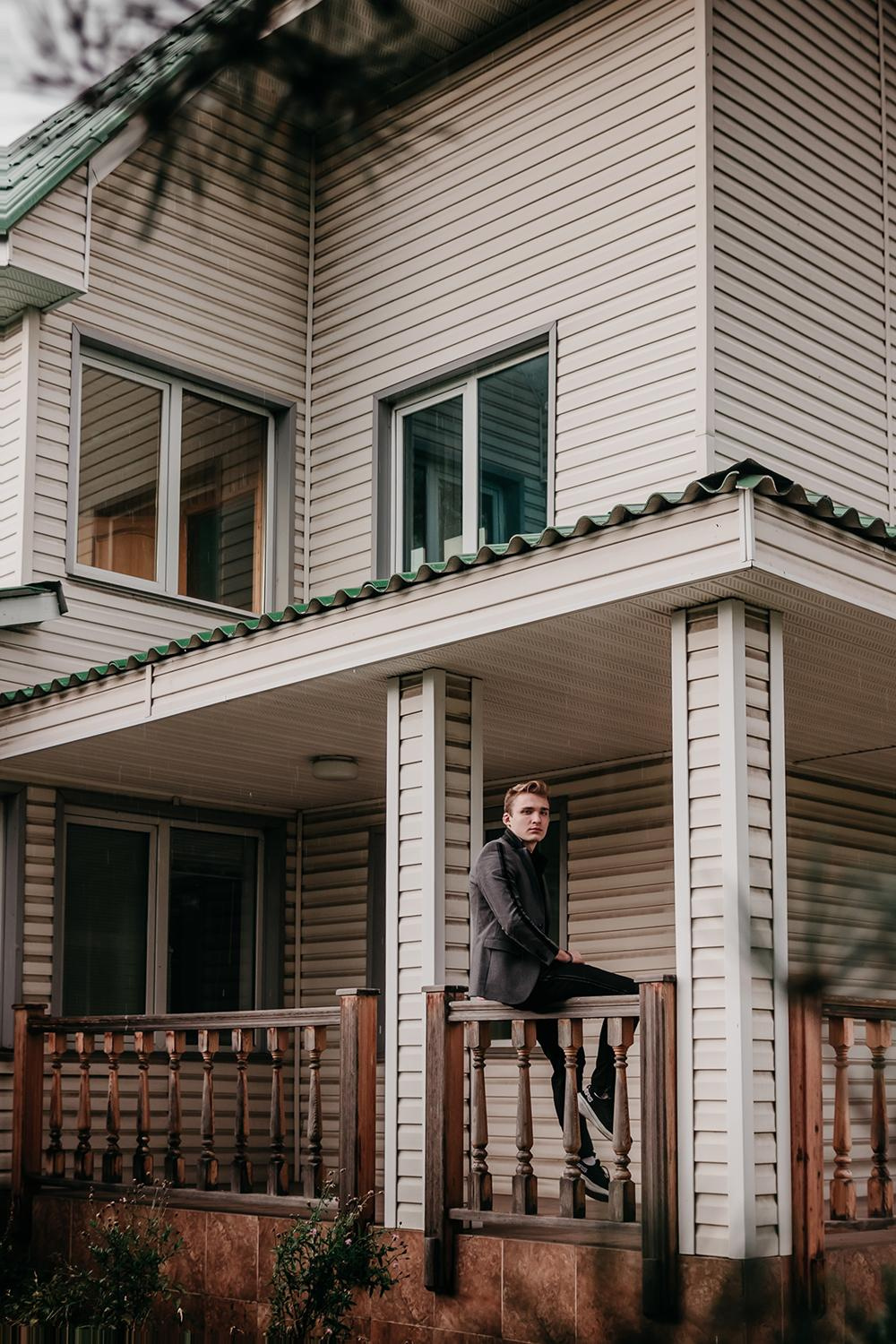 Артём. Съёмка в стиле фильма «Сумерки». Фотограф Регина Крикунова г. Красноярск