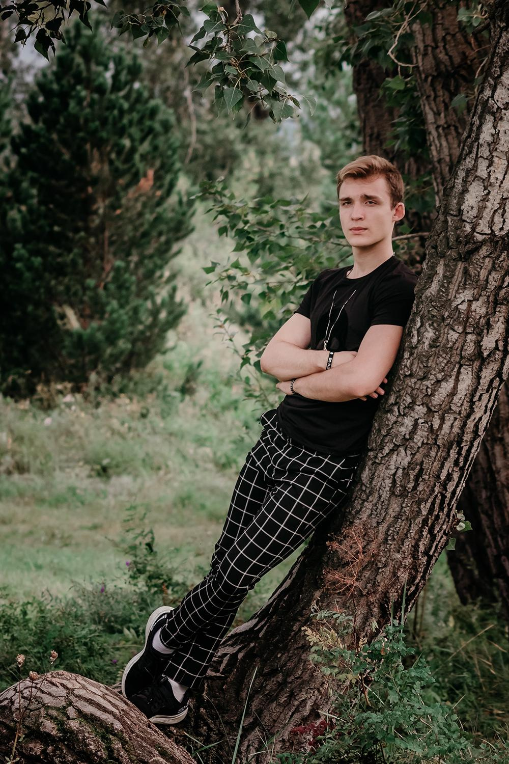 Артём. Съёмка в стиле фильма «Сумерки». Фотограф Регина Крикунова г. Красноярск