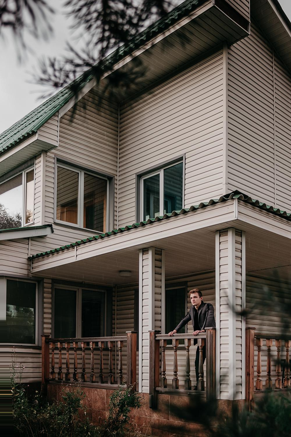 Артём. Съёмка в стиле фильма «Сумерки». Фотограф Регина Крикунова г. Красноярск