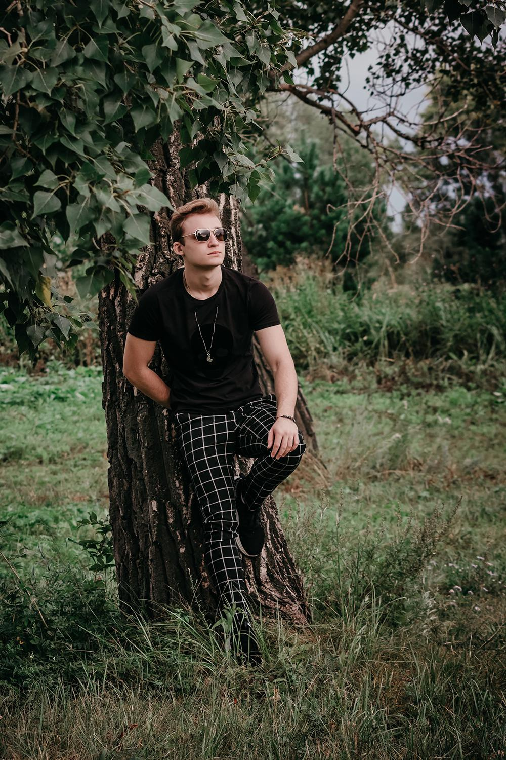 Артём. Съёмка в стиле фильма «Сумерки». Фотограф Регина Крикунова г. Красноярск