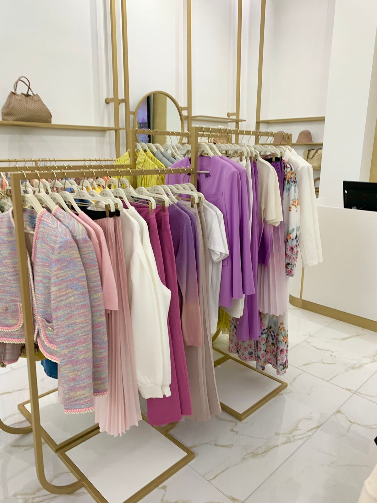 ТОРГОВЫЕ ЗАЛЫ, ОФИС «ANNA VERDI». Студия дизайна интерьеров FORMA