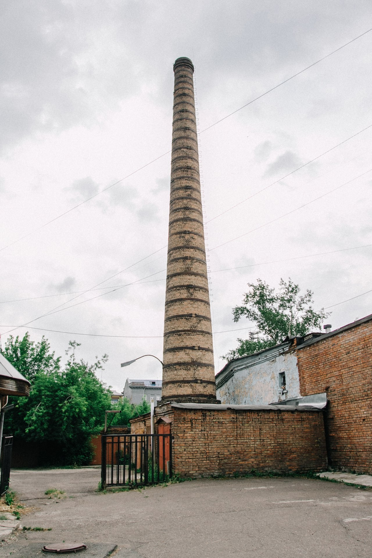 Флаг в руки. Выставка художников @ Центр города. Репортажный фотограф Максим Полянский. Москва, Санкт-Петербург, Красноярск