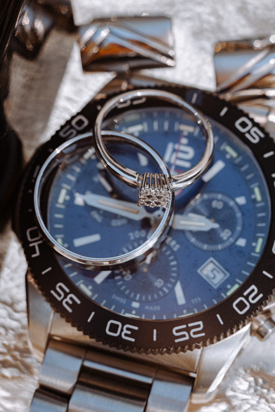 свадебные кольца на часах хаблот