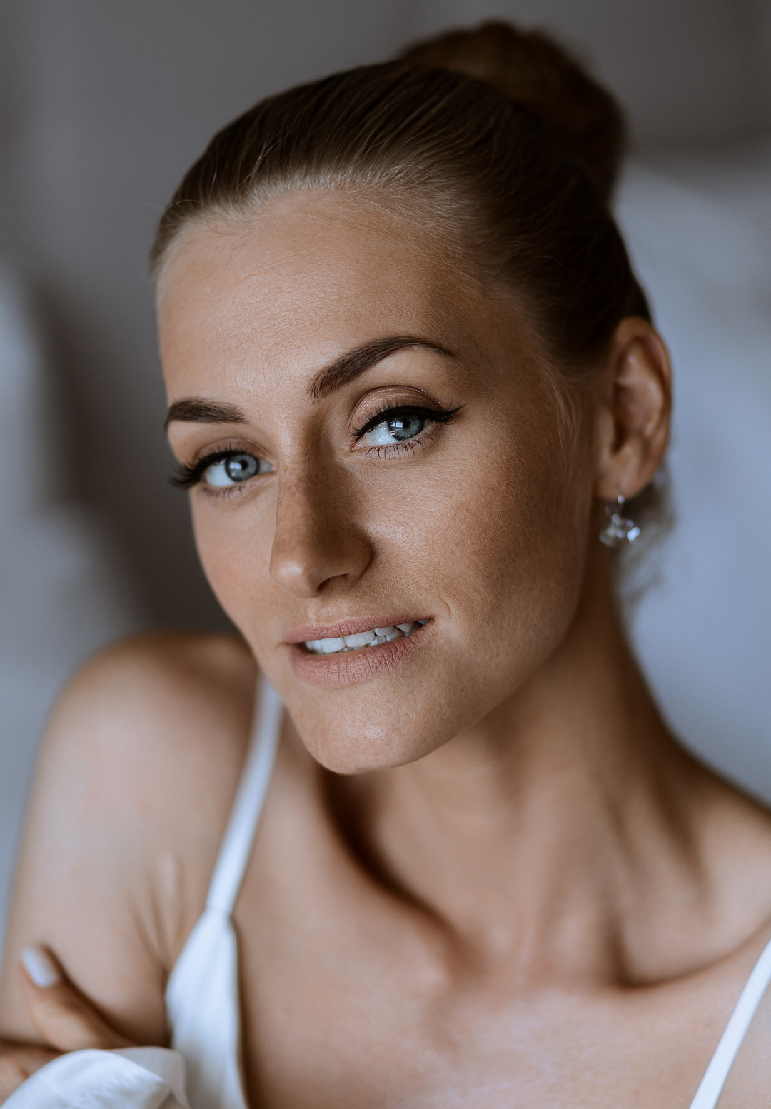  Очаровательные молодожены в кабриолете у Азимута  