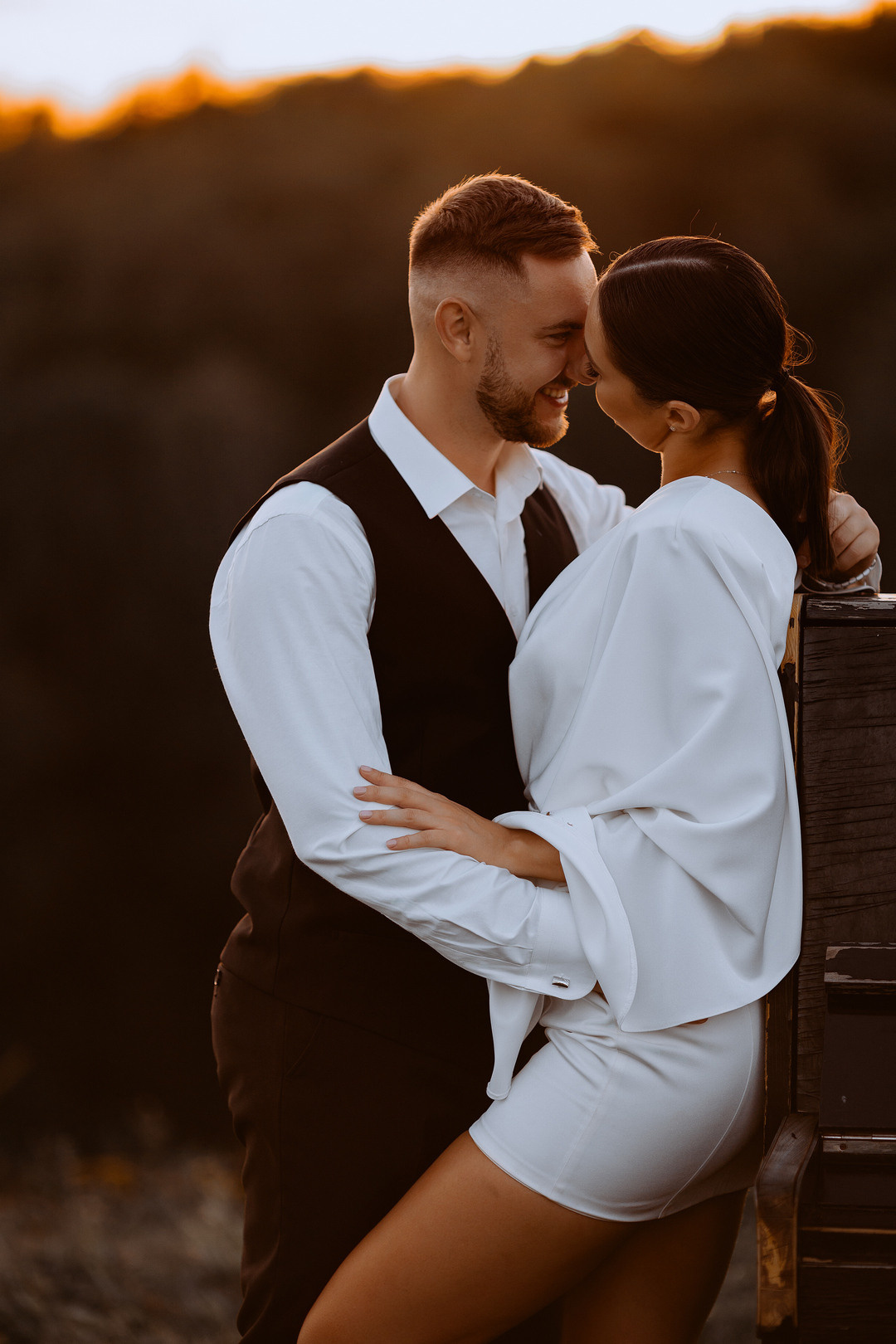  Свадебные фотографии с памятником Ярославу Мудрому